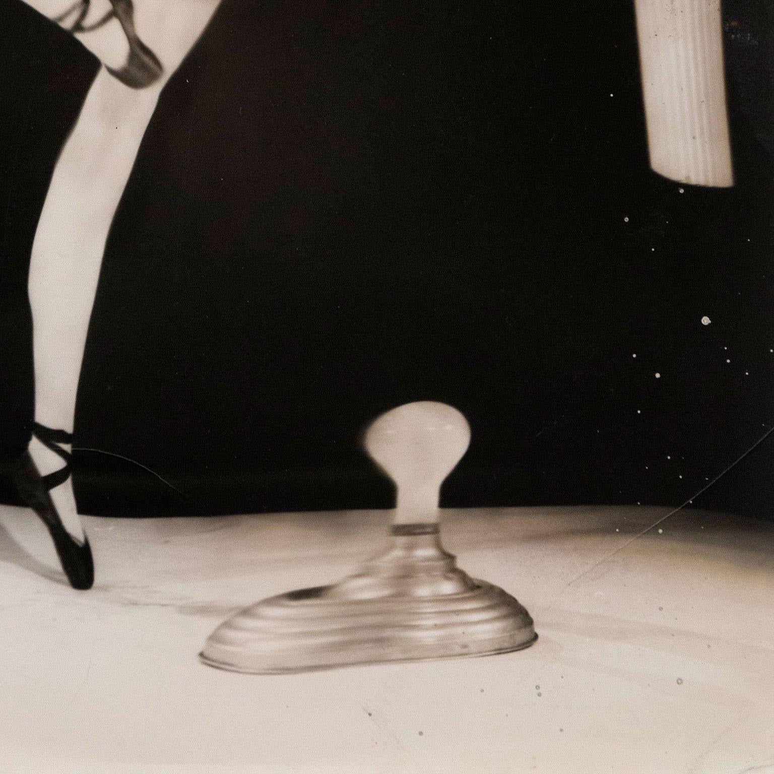 Ballerine - Gris Black and White Photograph par Weegee