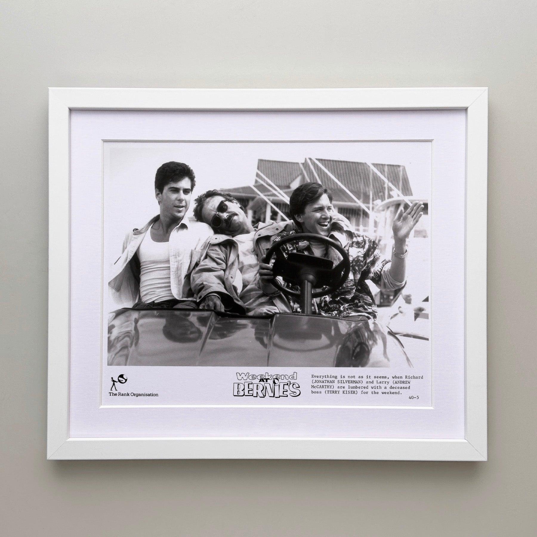 Américain Weekend at Bernies 1989 Publicity Film Movie Press Still Framed en vente