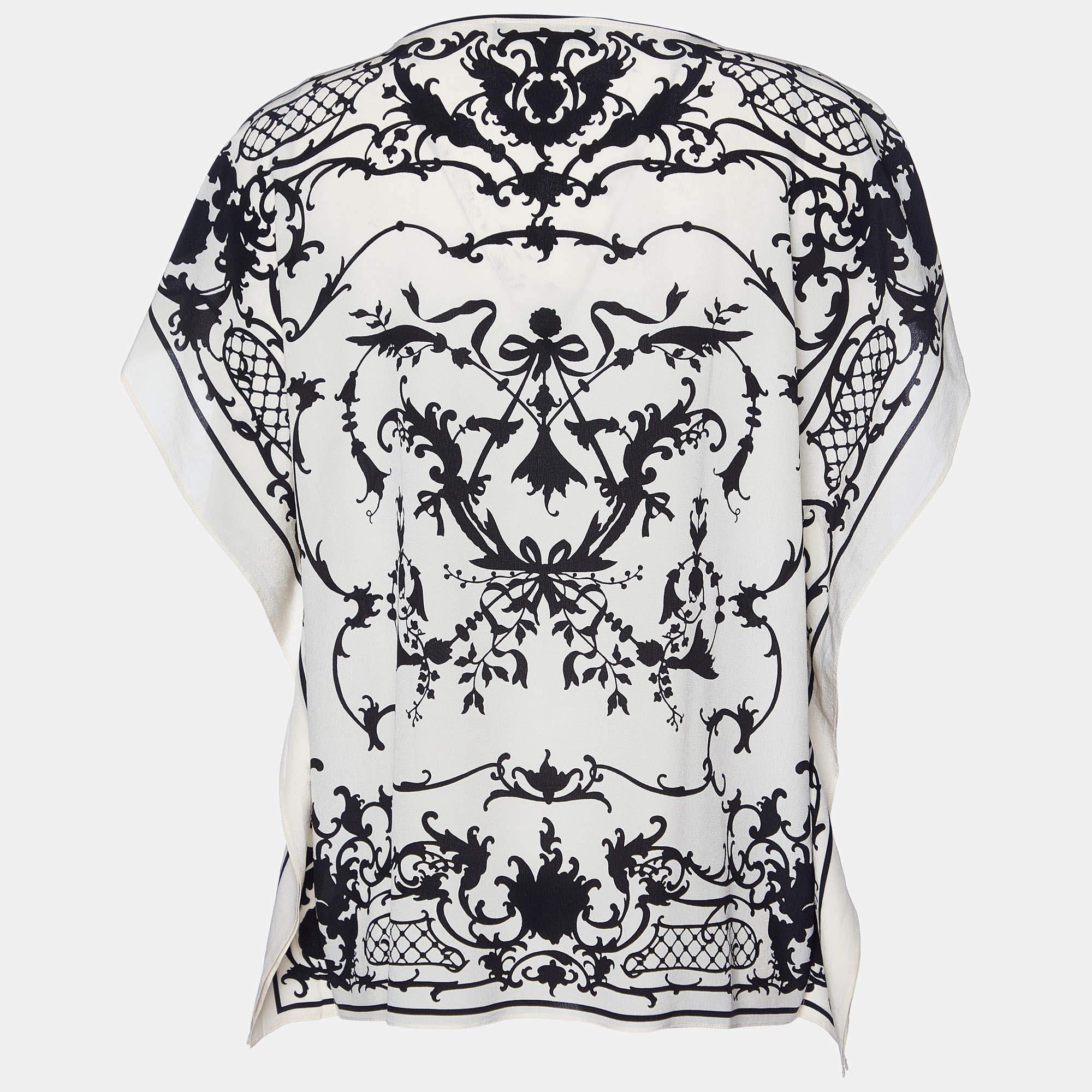Find great style and comfort while wearing this designer top. Tailored using the best fabrics  the creation has been given immense detail. Style it with a pair of jeans and flats.