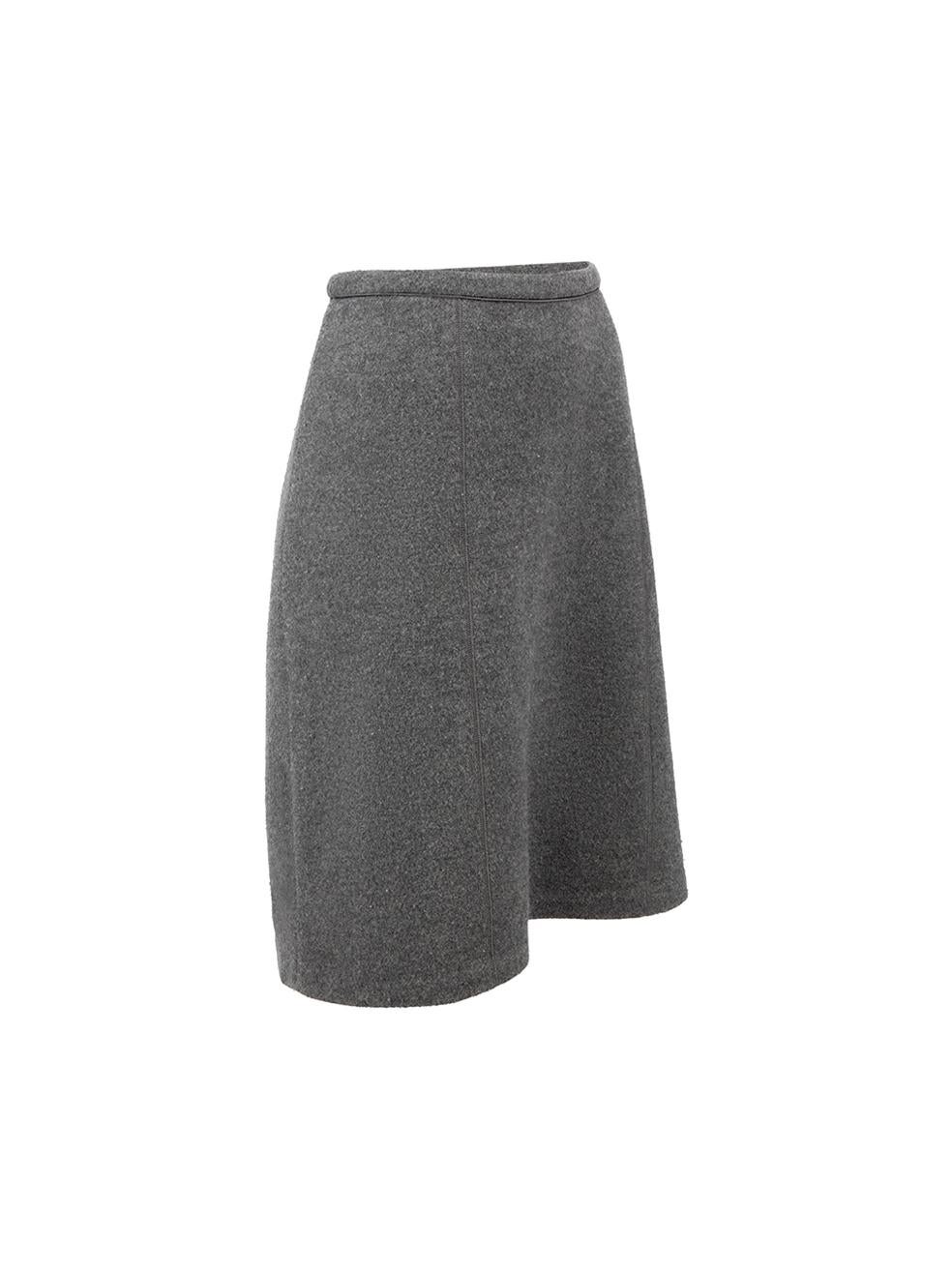 CONDITION is Very good. Minimal wear to skirt is evident. Minimal wear to the overall texture with slight pilling on this used Weekend Max Mara designer resale item.



Details


Grey

Wool

A line skirt

Mini length

Side zip closure with hook and