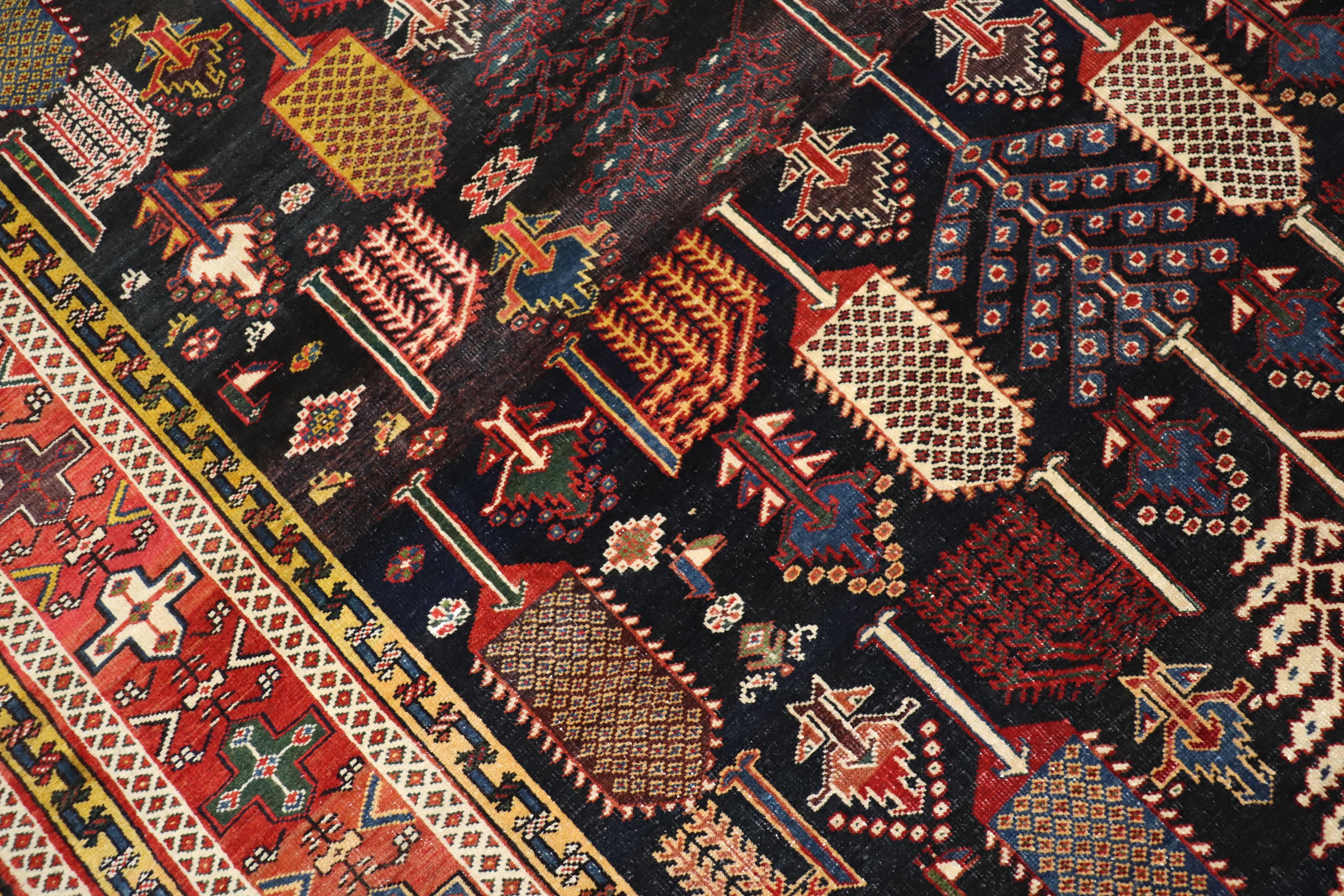 Antiker persischer Bakhtiari-Teppich mit Weeping-Baumwolle (Persisch)