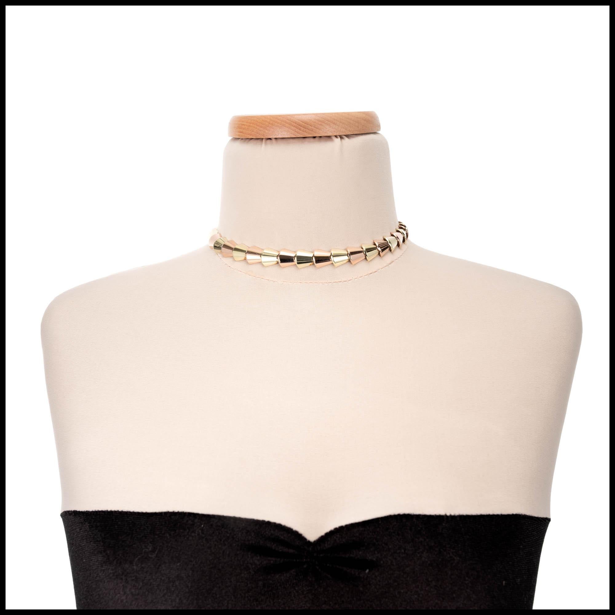 Halskette aus Roségold mit erhabener Beere im Art déco-Stil im Zustand „Hervorragend“ in Stamford, CT