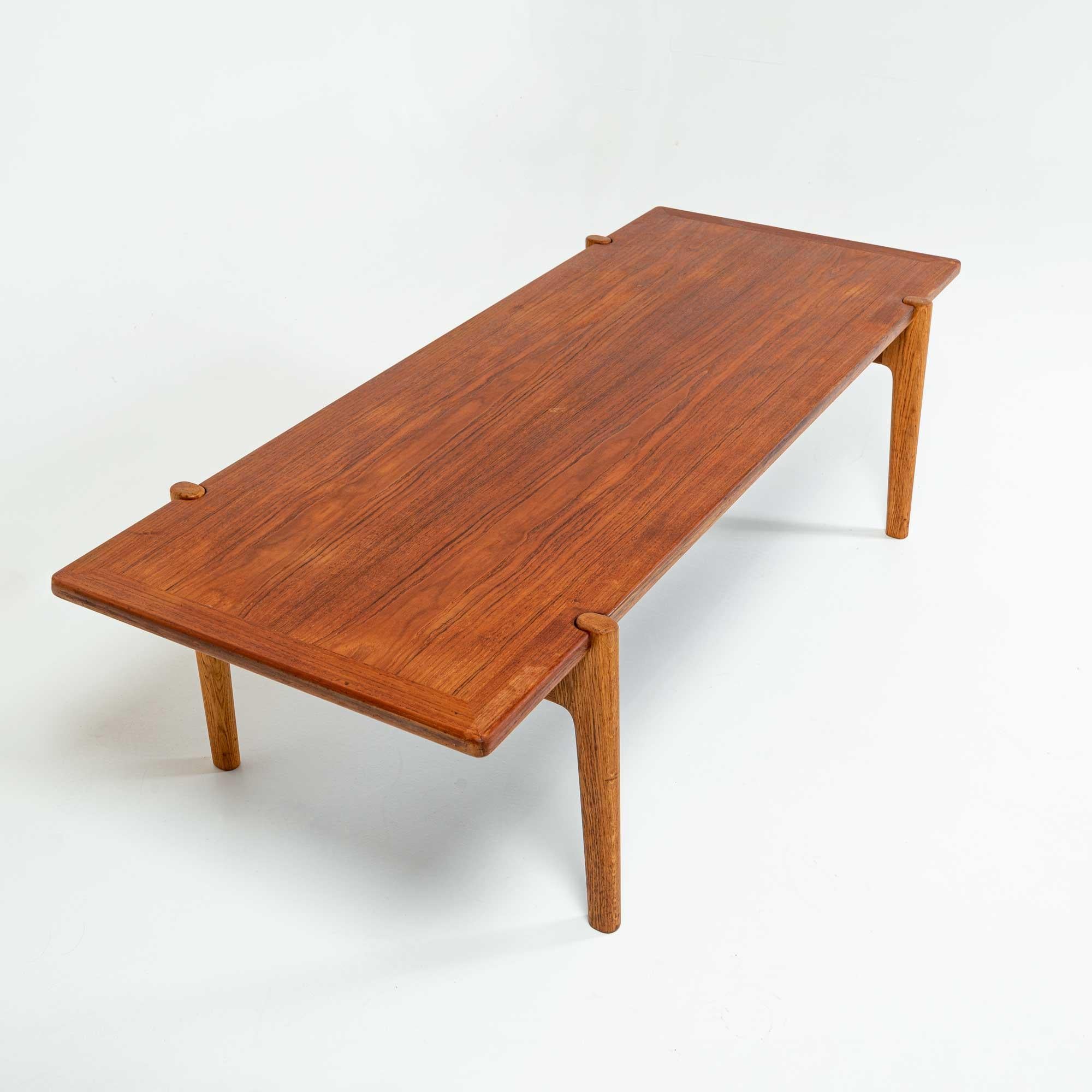 Wegner pour Johannes Hansen table basse à plateau rabattable, années 1950 en vente 3
