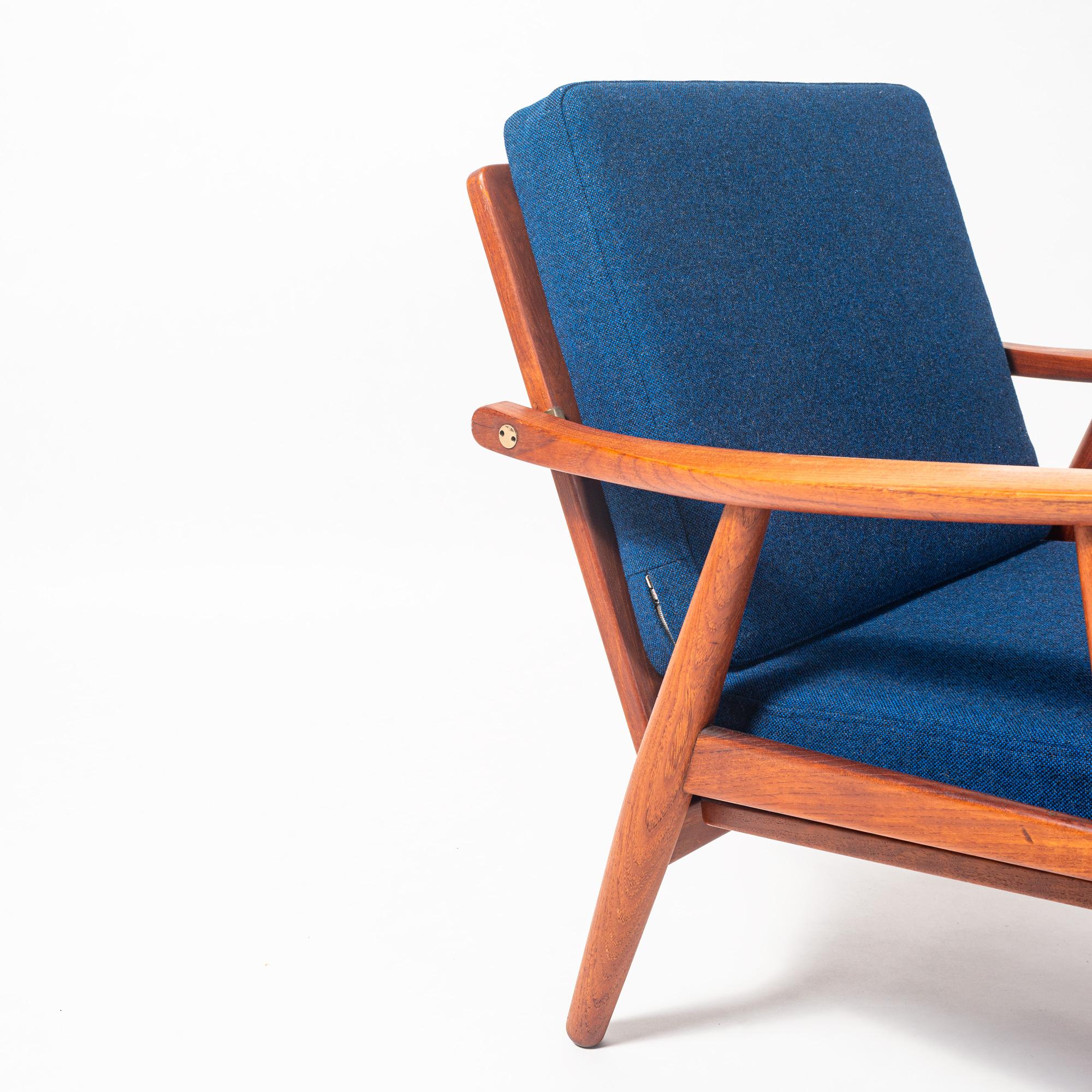 Mid-Century Modern Wegner GE-270 Lounge Chairs