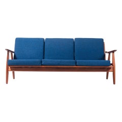 Wegner GE-270 Three Seater Sofa