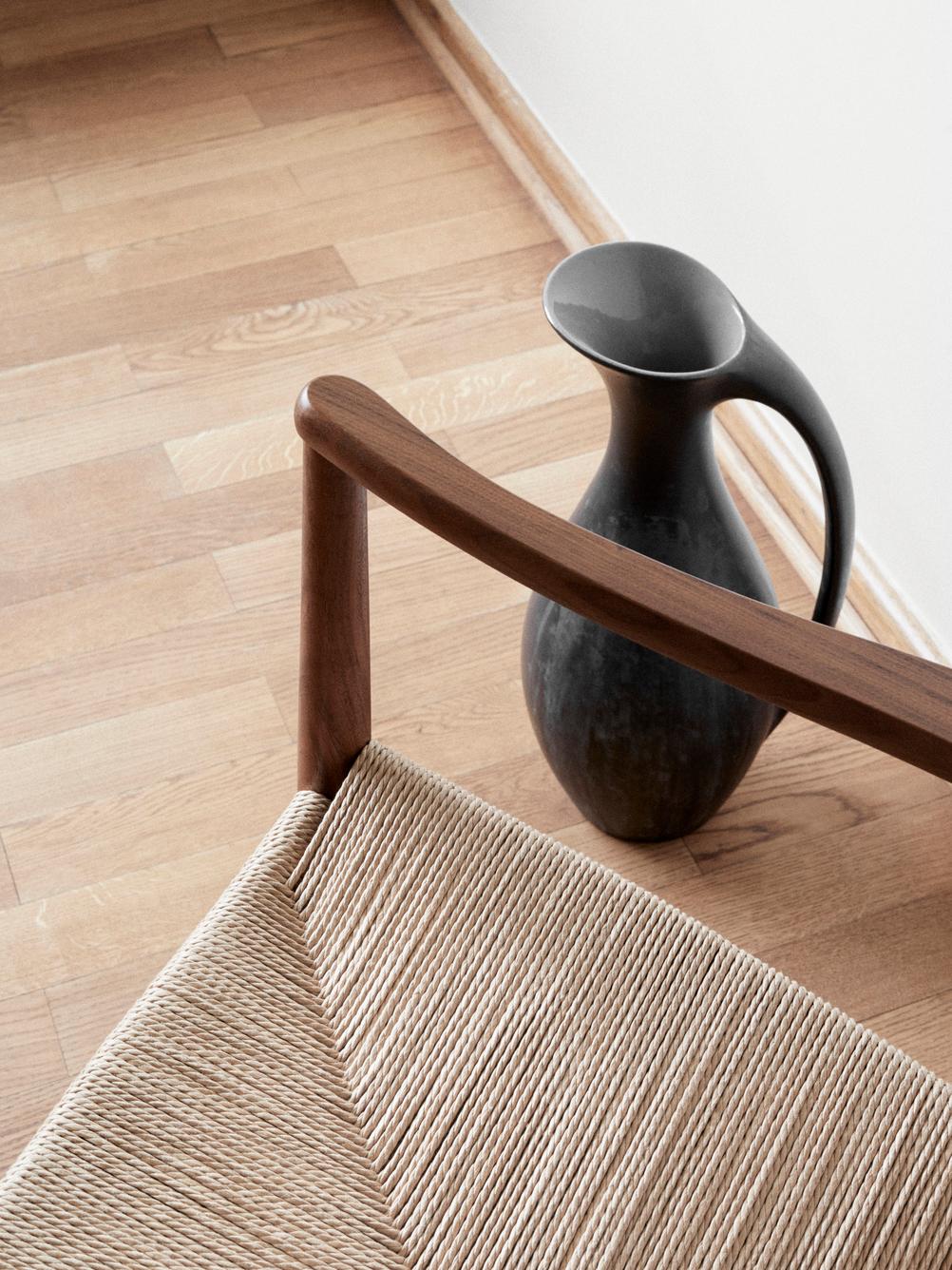 Wegner J16 Rocking Chair - Oiled Walnut/Natural Paper Cord by Hans J. Wegner For Sale 1