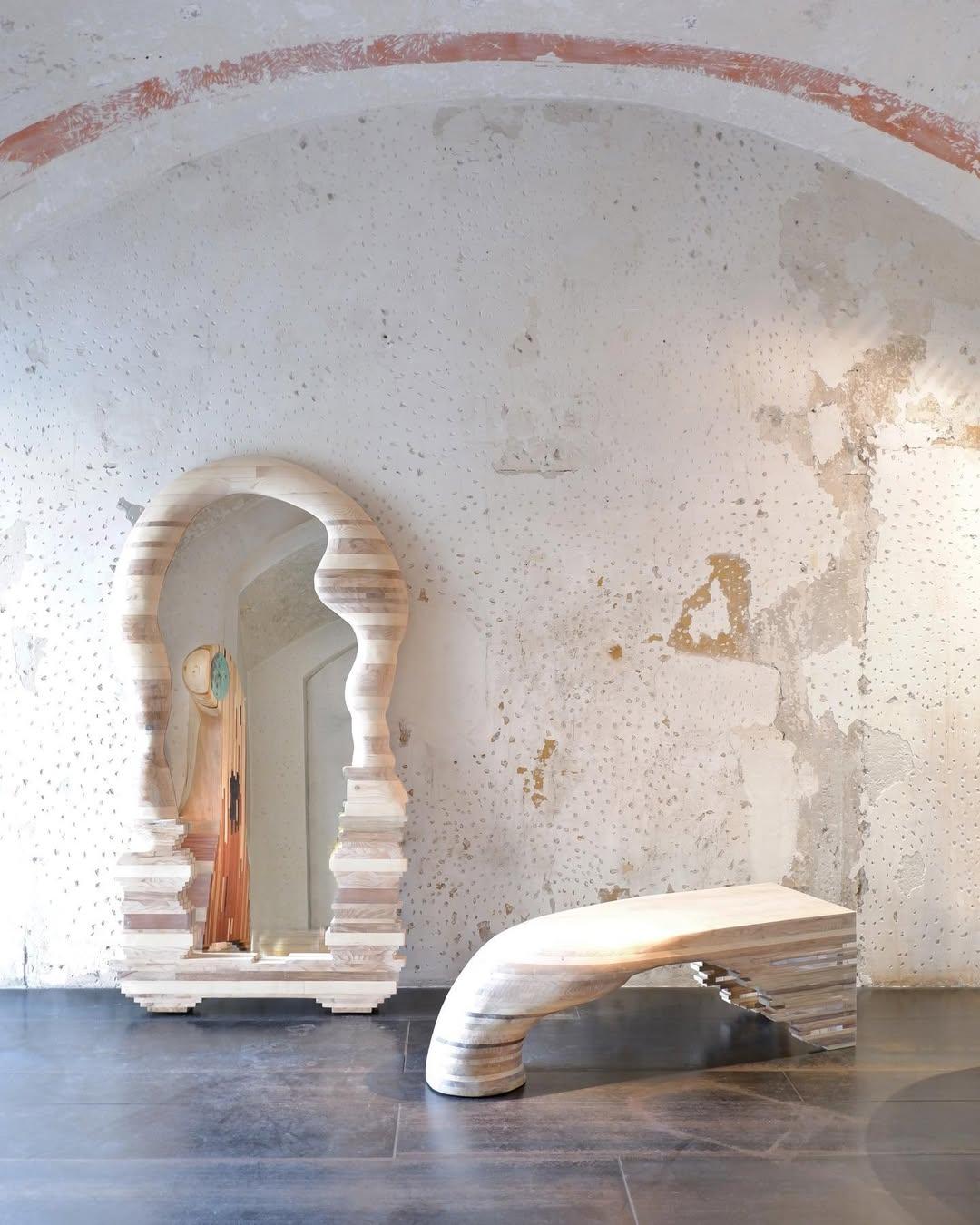 Miroir mural sculptural contemporain en Wood, Weight Of Time by Andrea Zambelli Neuf - En vente à Milan, IT