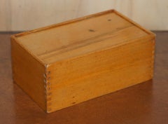 WEIGHTED ANTiQUE VICTORIAN LARGE STAUNTON PATTERN CHESS SET ORIGINAL BOX