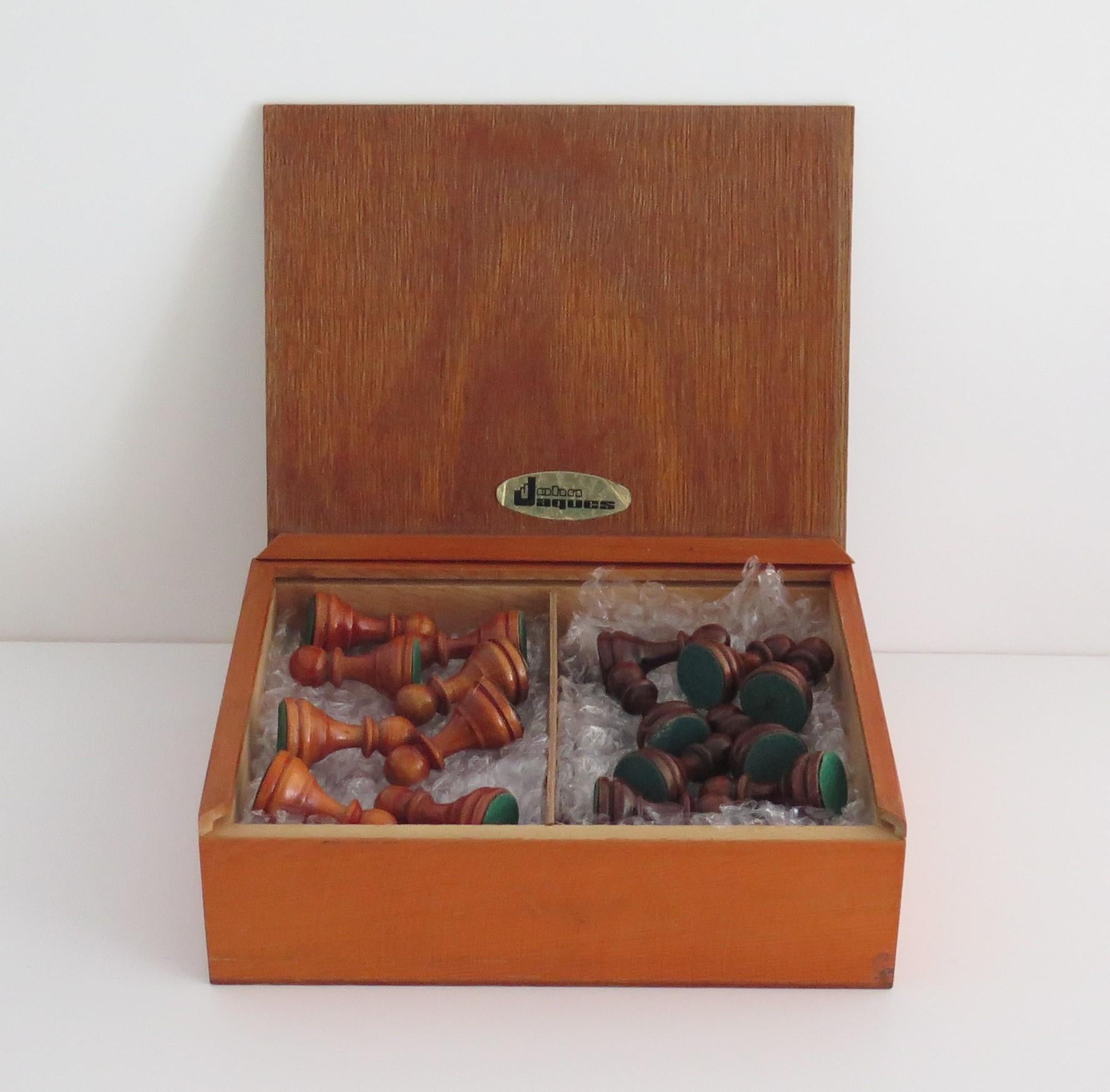 Weighted Wood Chess Set by John Jaques of London in Wood Box Kings, ca 1950  For Sale 5