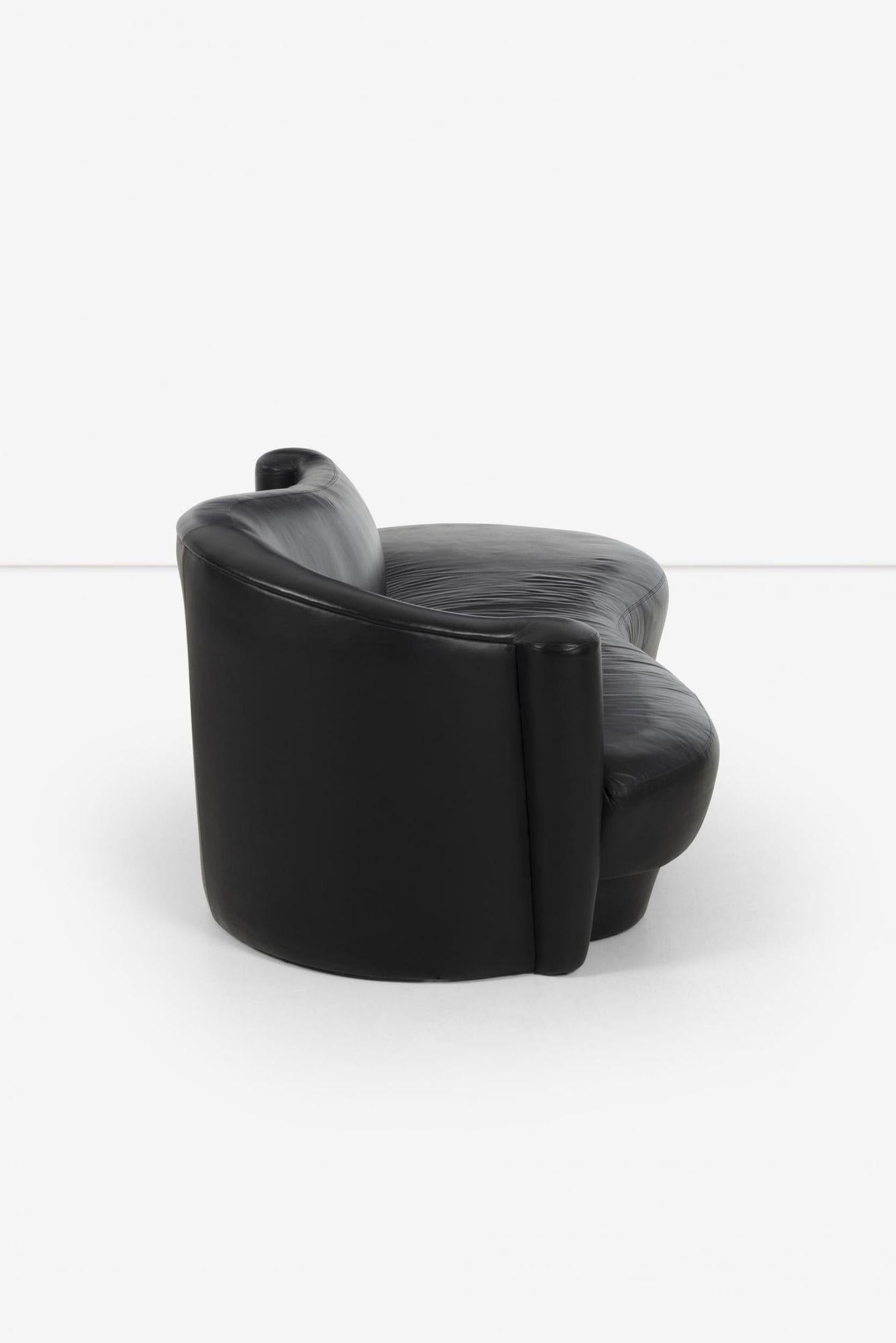 Appliqué Weiman Black Leather Sofa For Sale
