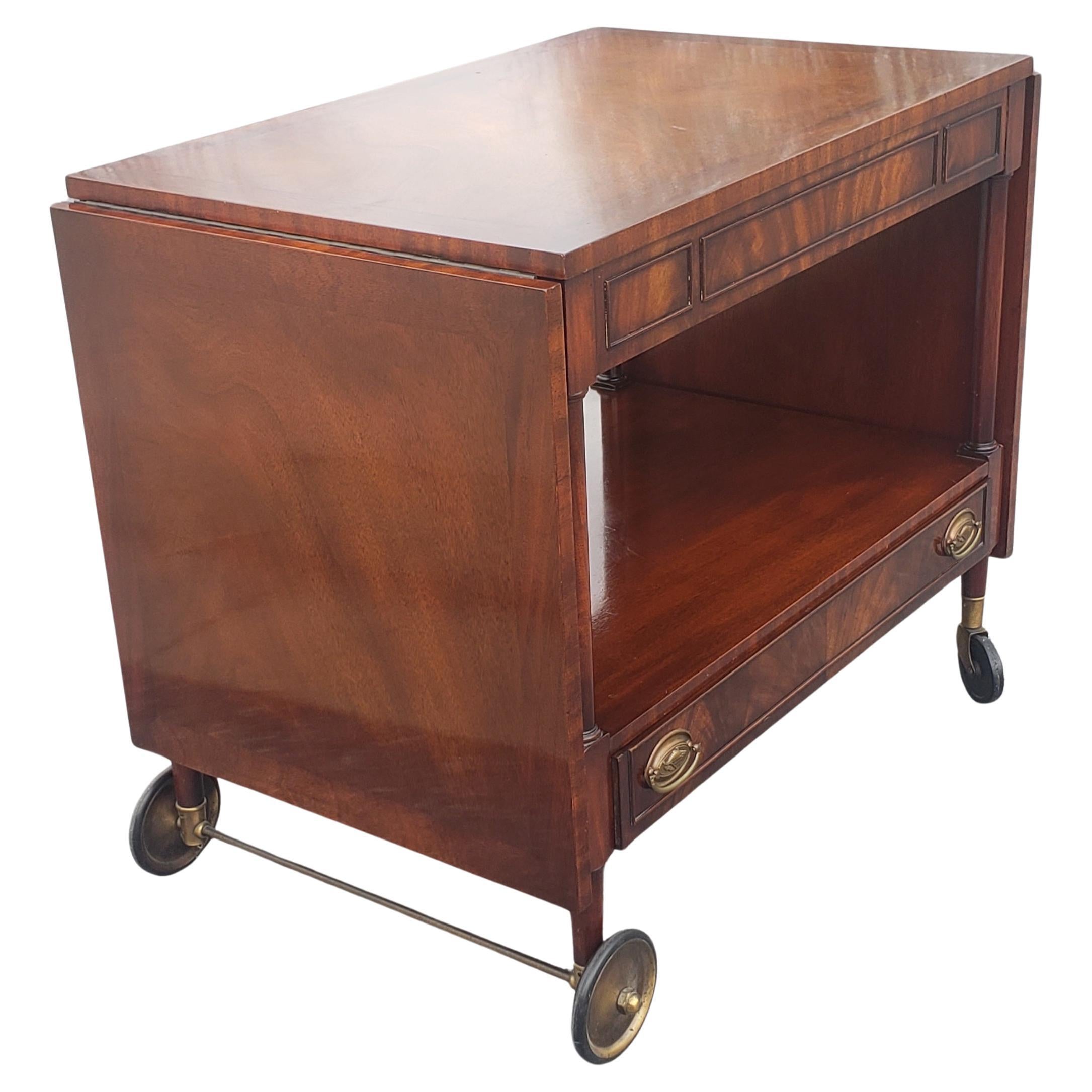 Weiman George III Style Swirl Mahogany Drop-Leaf Serving Cart, circa 1960s In Good Condition For Sale In Germantown, MD