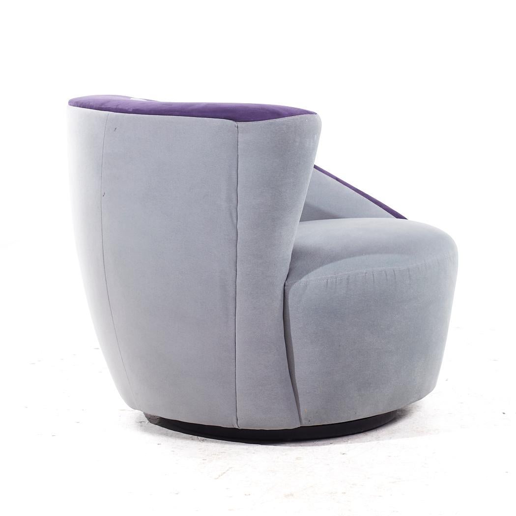 Paire de chaises pivotantes postmodernes Weiman Nautilus en vente 4