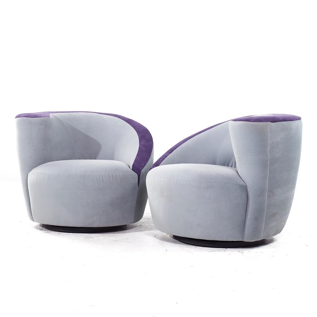 Postmoderne Paire de chaises pivotantes postmodernes Weiman Nautilus en vente