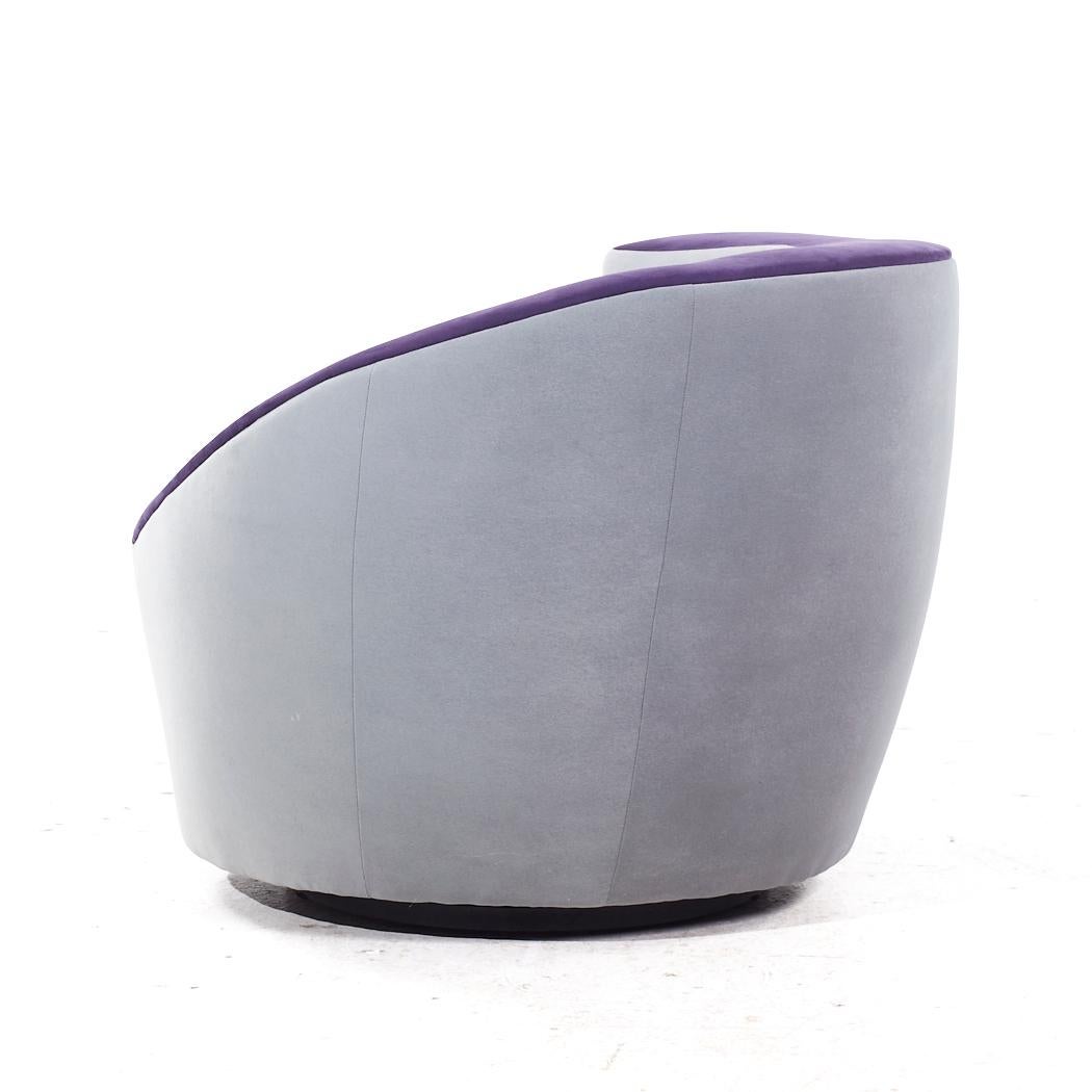 Paire de chaises pivotantes postmodernes Weiman Nautilus en vente 1