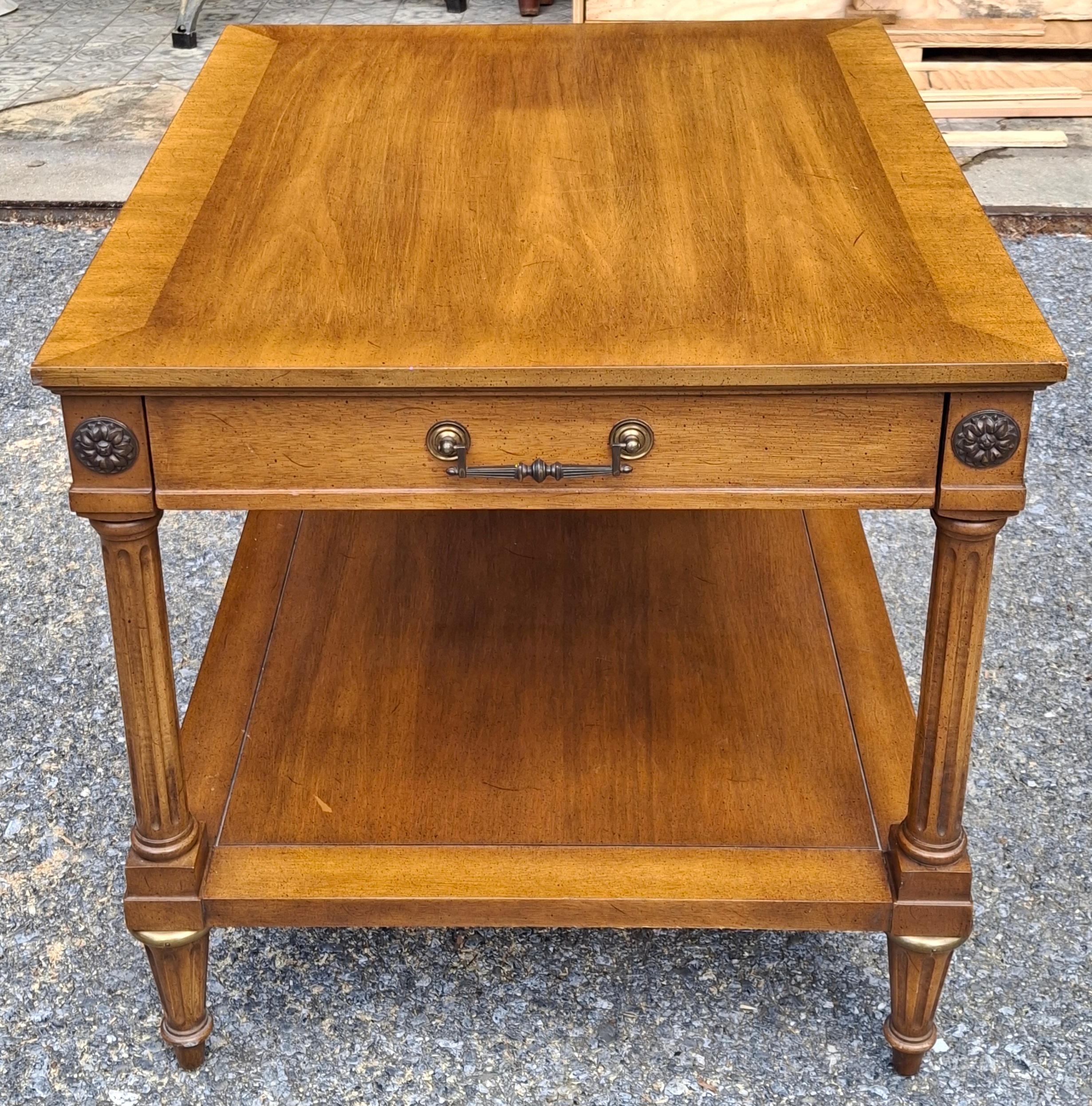Americano Tavolini in noce a fasce incrociate neoclassici di Weiman Rockwood Collection'S in vendita