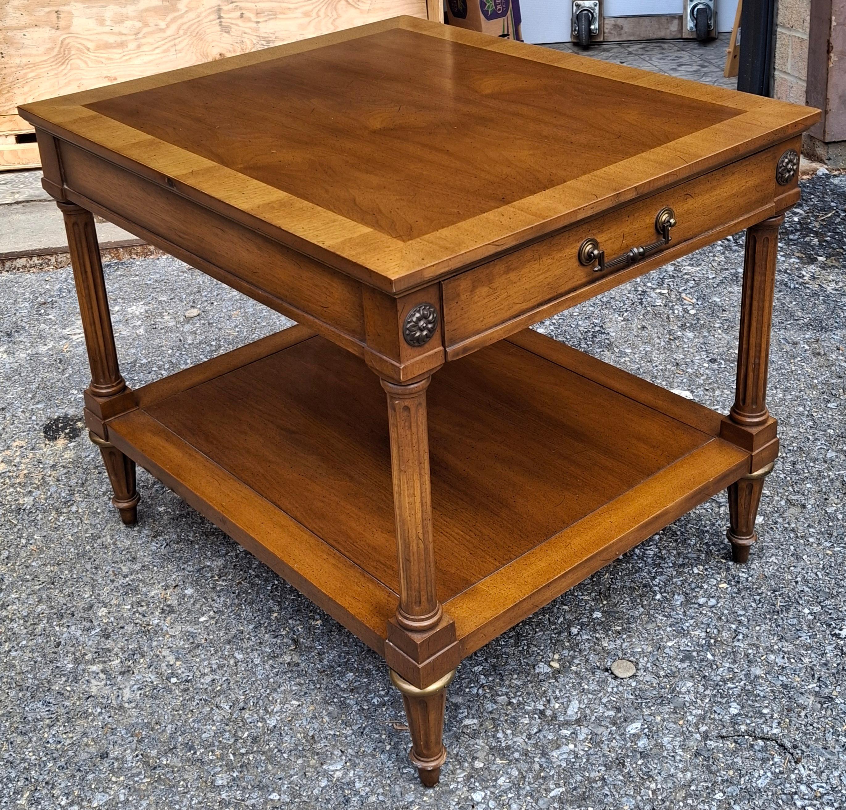 Tavolini in noce a fasce incrociate neoclassici di Weiman Rockwood Collection'S In condizioni buone in vendita a Germantown, MD