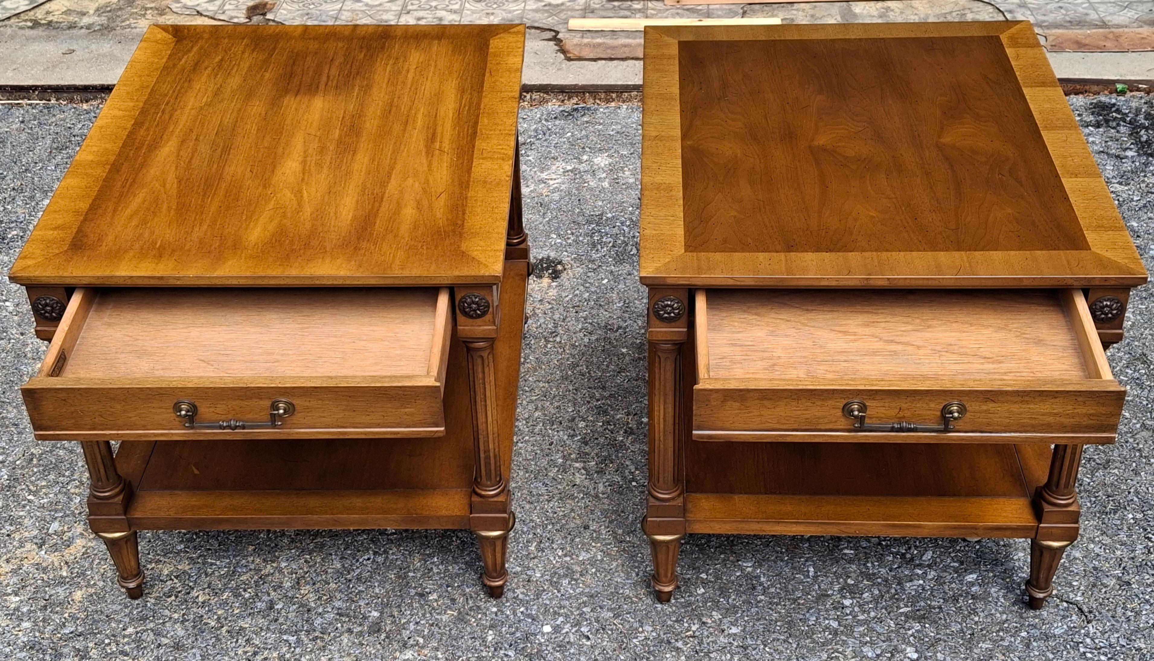 Tavolini in noce a fasce incrociate neoclassici di Weiman Rockwood Collection'S in vendita 1