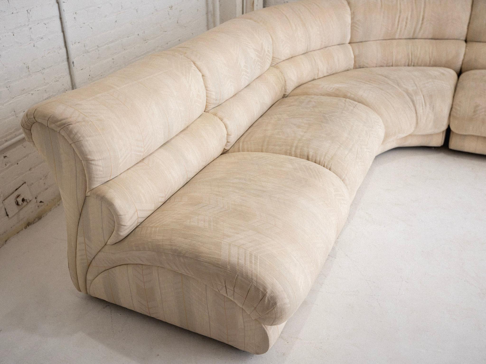 Postmoderne Weiman Sculptural Post Modern Sectional - 5 Pieces en vente