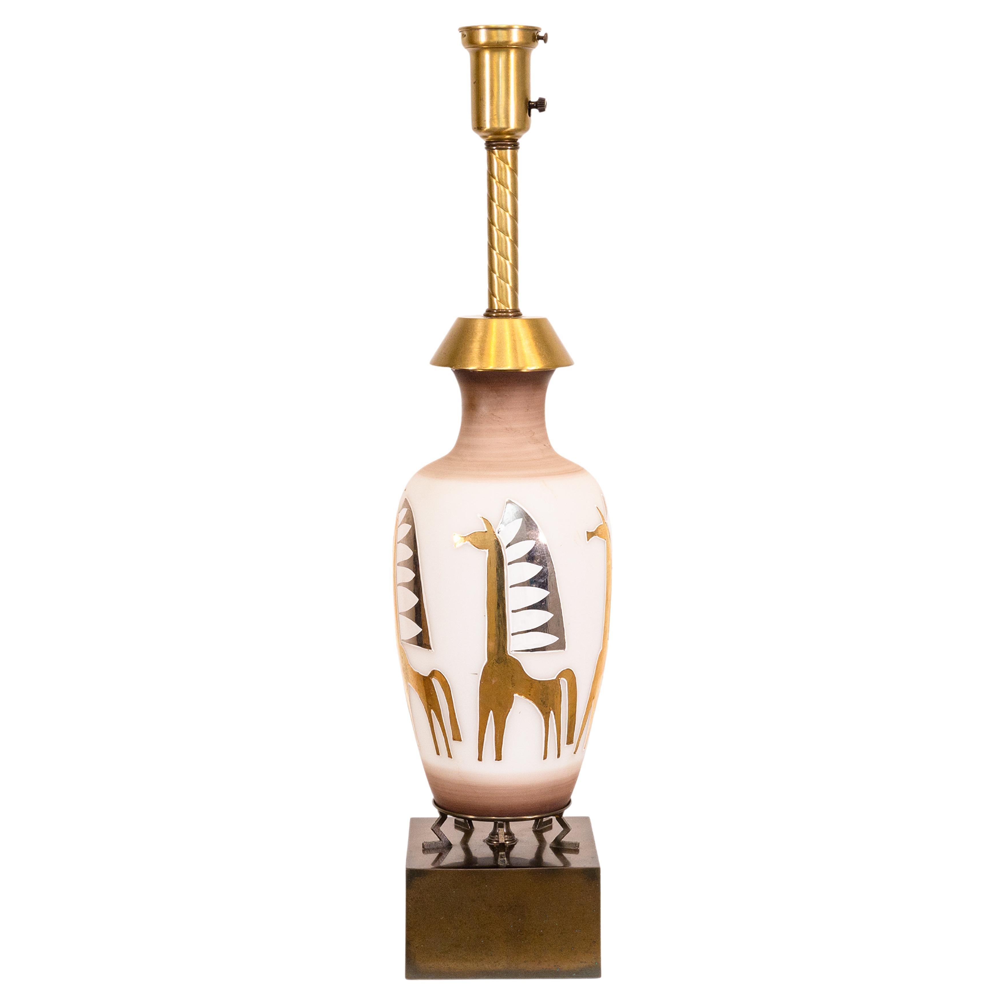 Lampada in vetro con design a giraffa e intarsio in ottone, in stile Weinberg Modern, metà secolo. in vendita