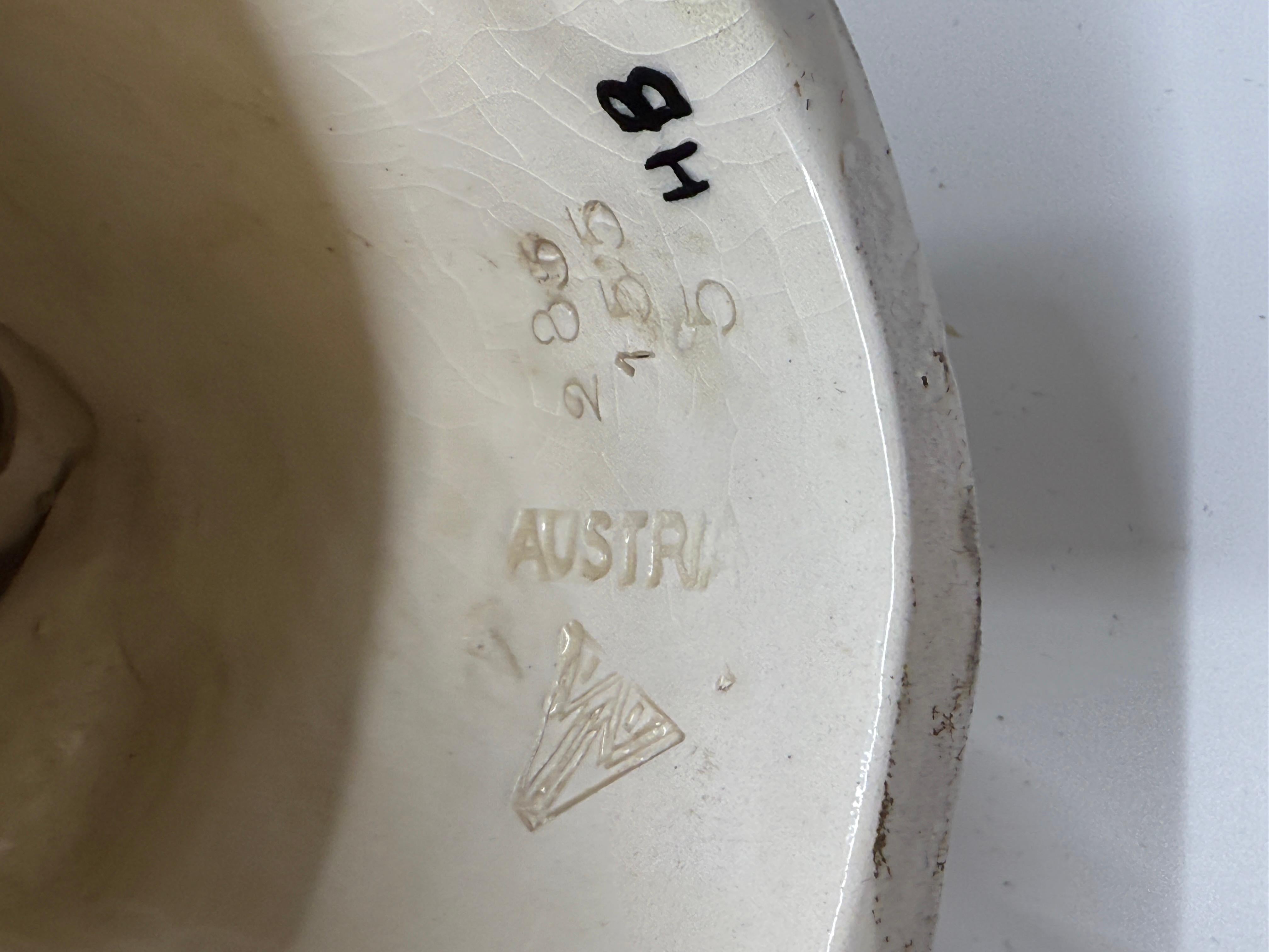 Keramische Affen aus Keramik mit Glasaugen von Weiner Kunst Keramische Affen im Angebot 9