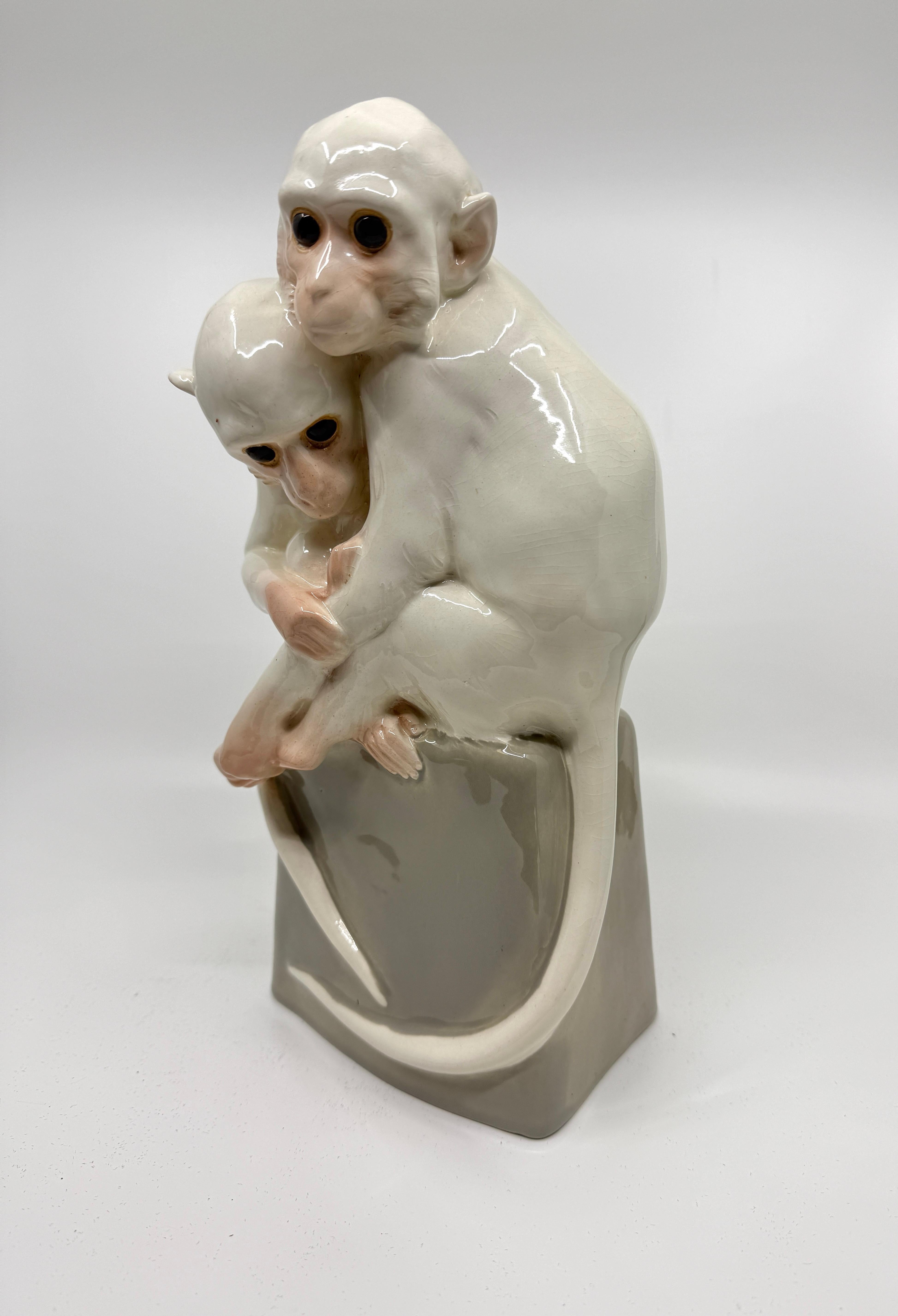 Keramische Affen aus Keramik mit Glasaugen von Weiner Kunst Keramische Affen (Österreichisch) im Angebot