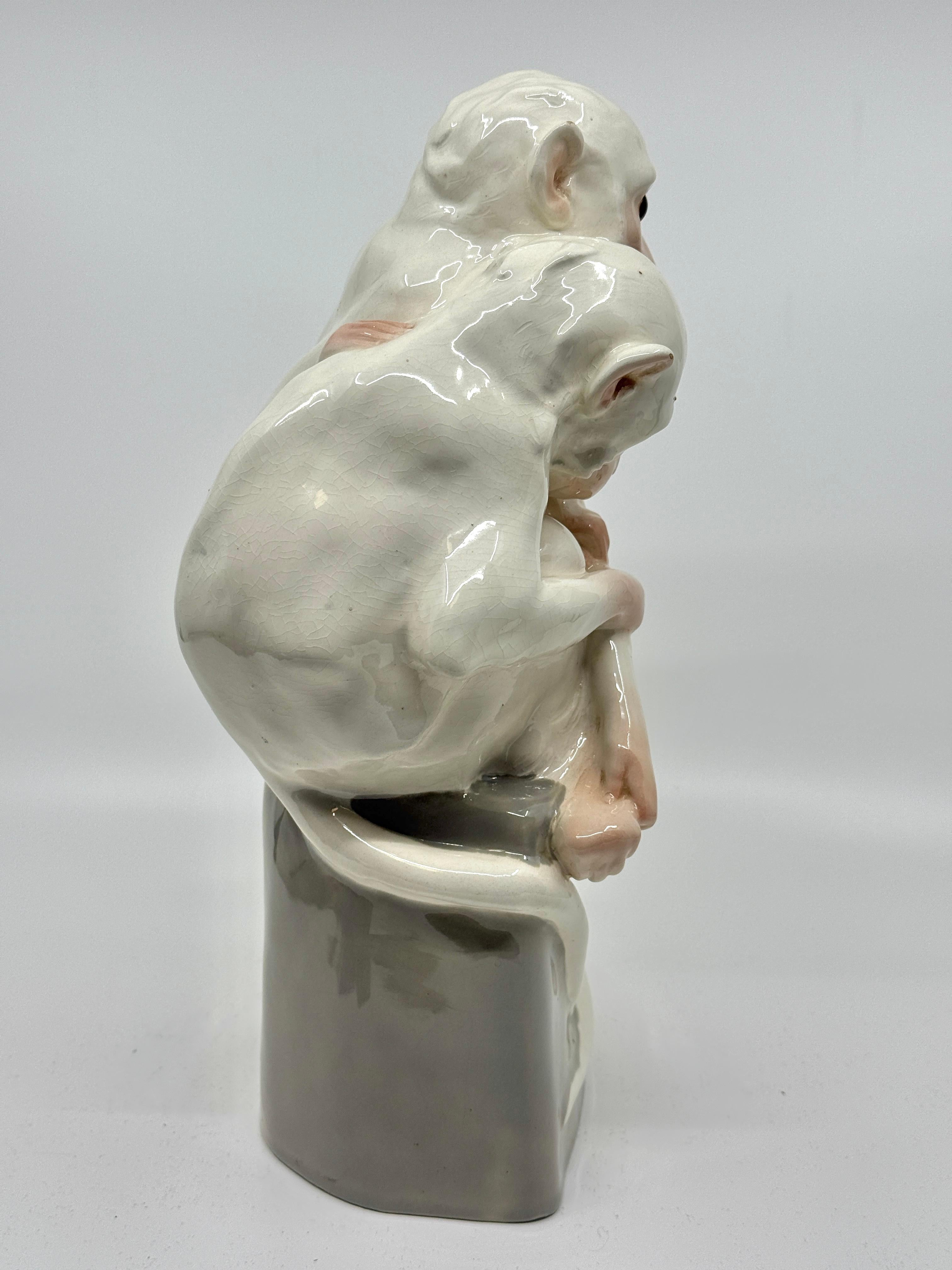 Keramische Affen aus Keramik mit Glasaugen von Weiner Kunst Keramische Affen im Angebot 2
