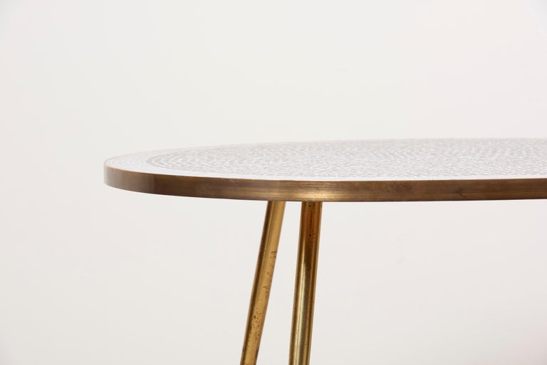 880 x 579 jpeg 107 кб. Weird Shaped Mosaic Coffee Table by Berthold Müller ...