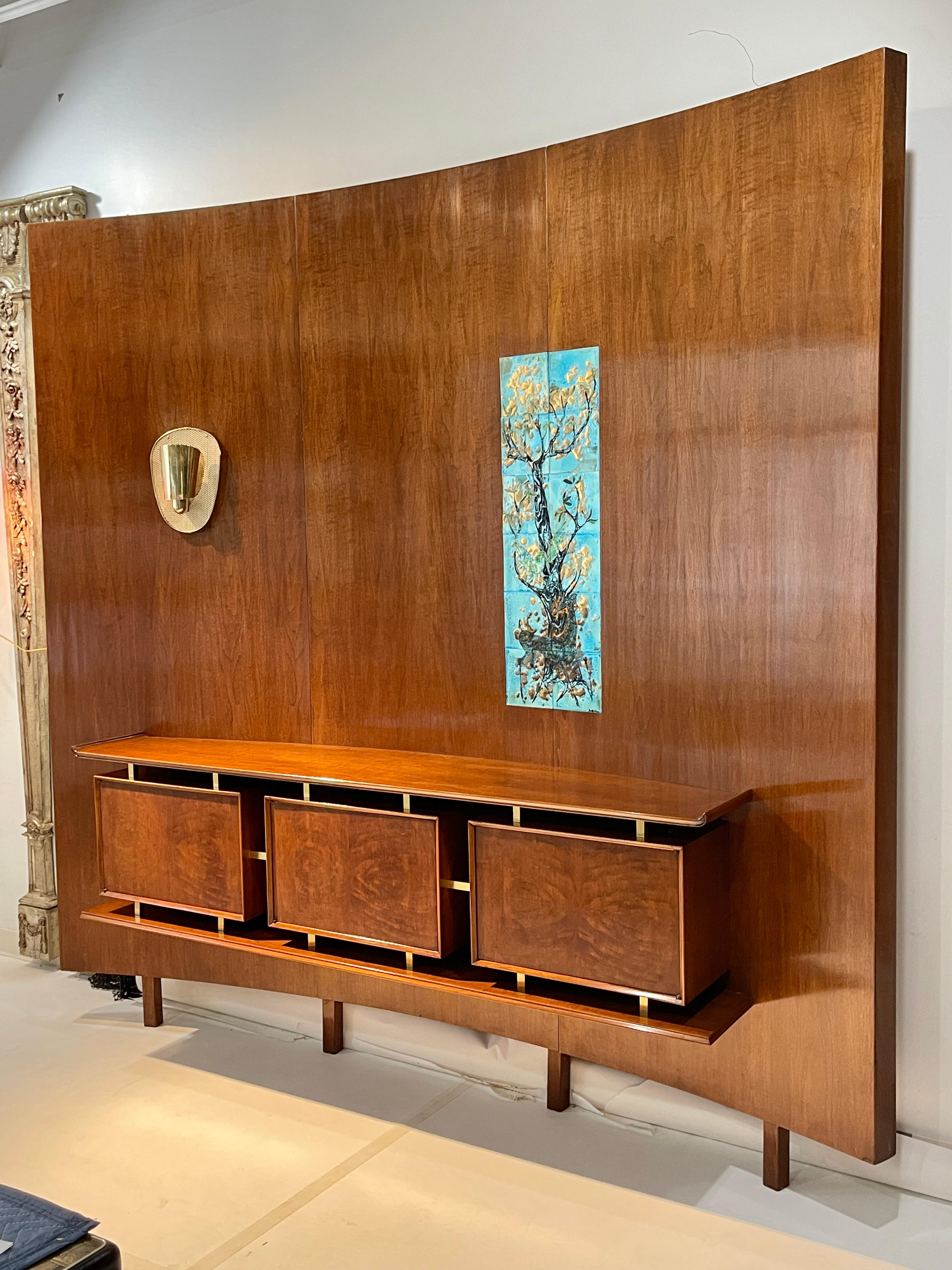 Mid-20th Century Weiss & Basser Curved Wall with Floating Sideboard