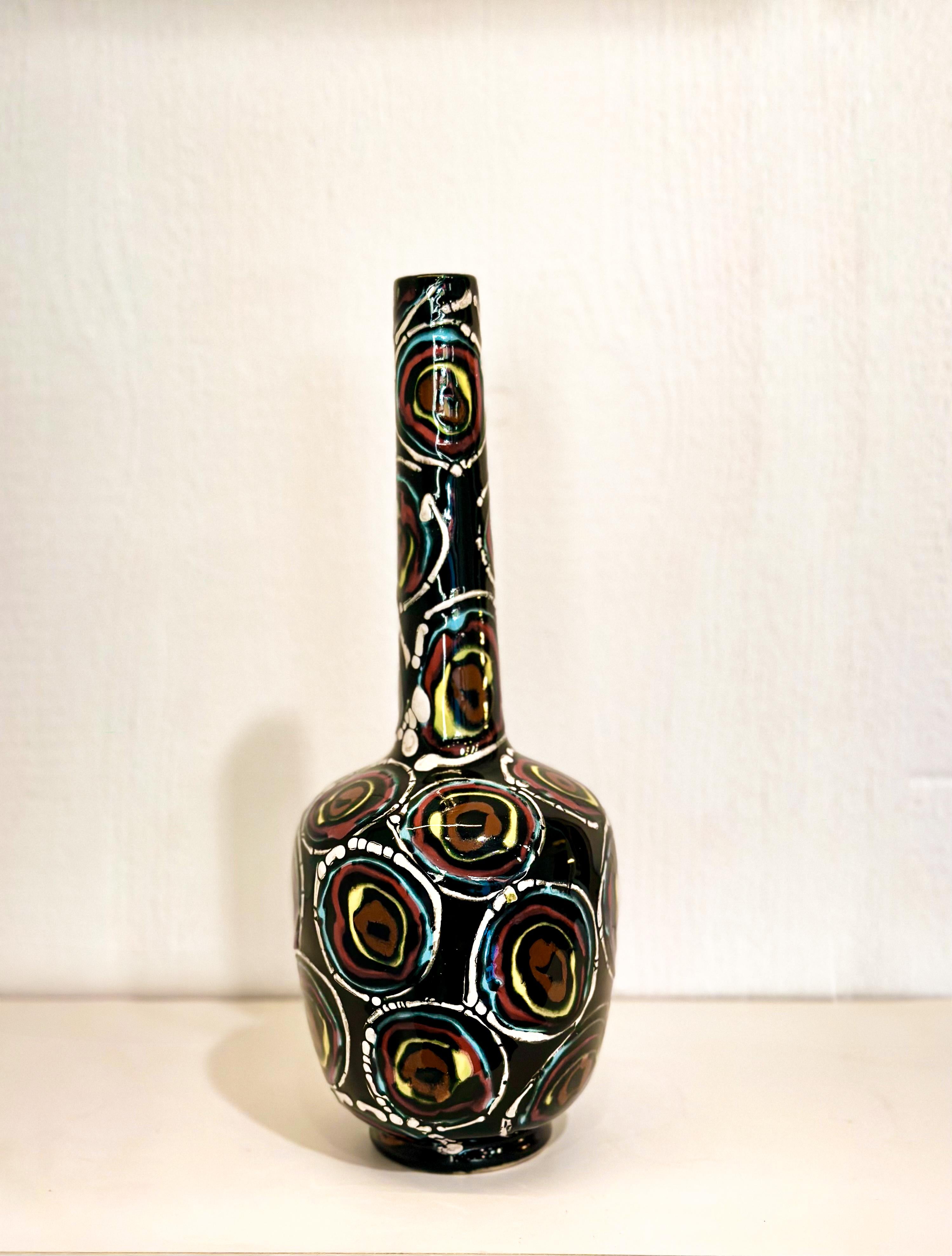 Weiss. Vase moderne brésilien en céramique, c. 1950 / 27 x 11 x 11 cm Bon état - En vente à PARIS, FR