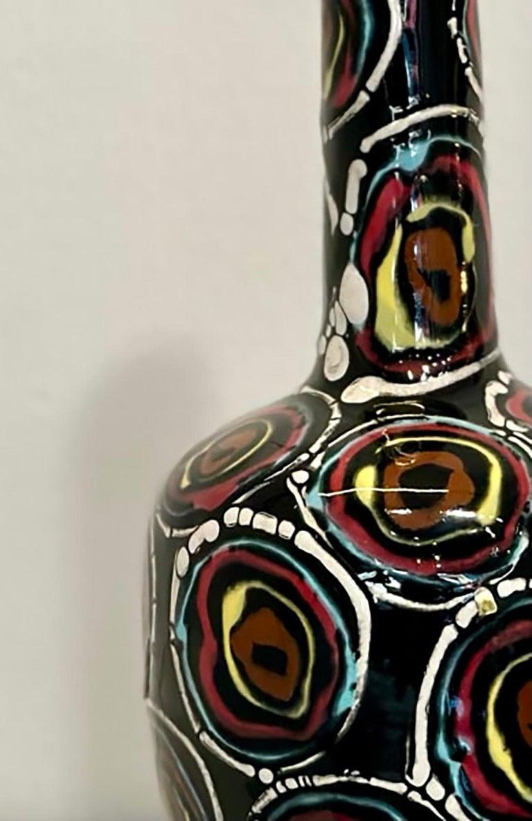 Céramique Weiss. Vase moderne brésilien en céramique, c. 1950 / 27 x 11 x 11 cm en vente