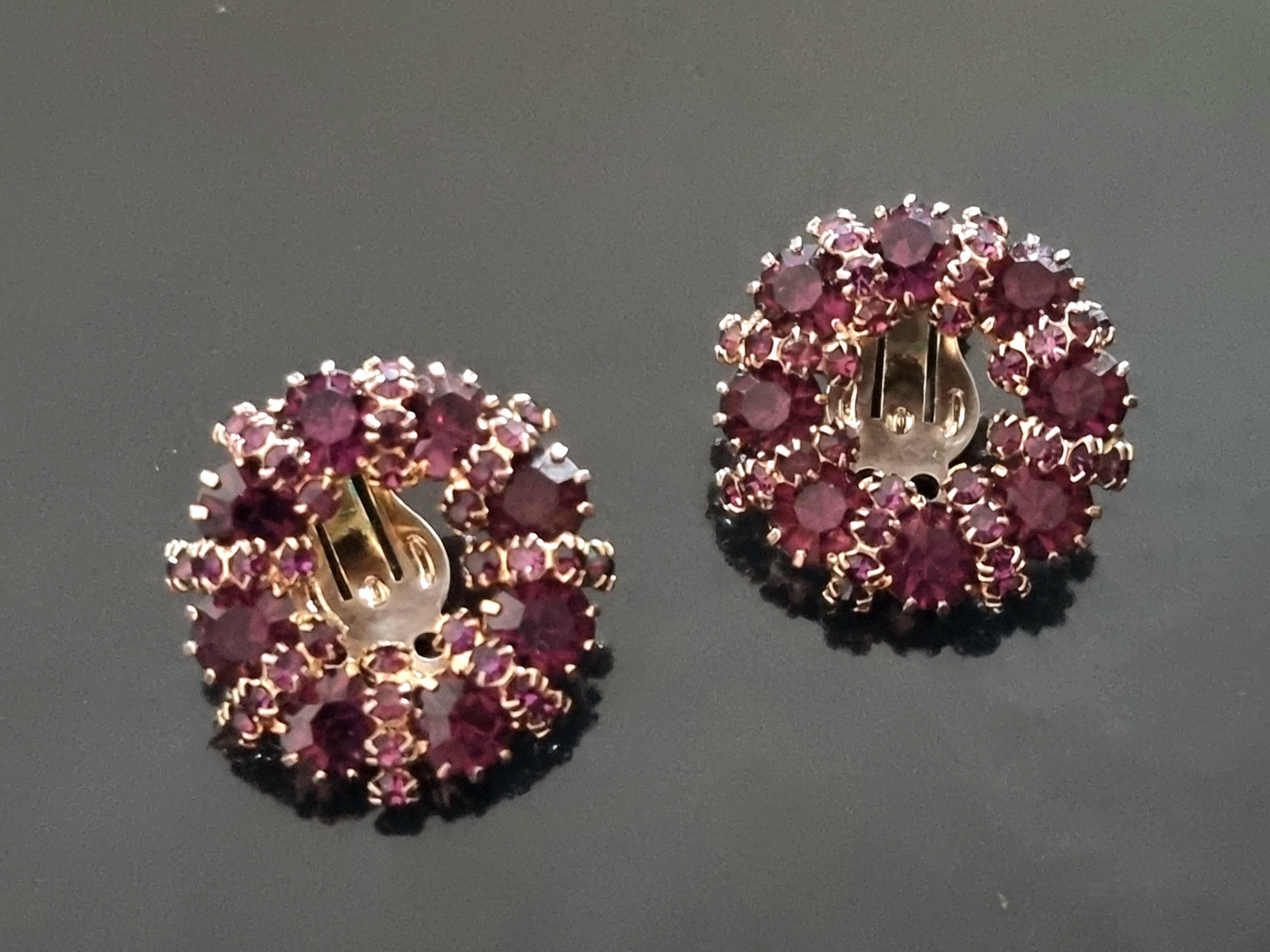 Weiss USA, Clip-on Earrings, vintage from the 50s In Good Condition For Sale In SAINT-CLOUD, FR