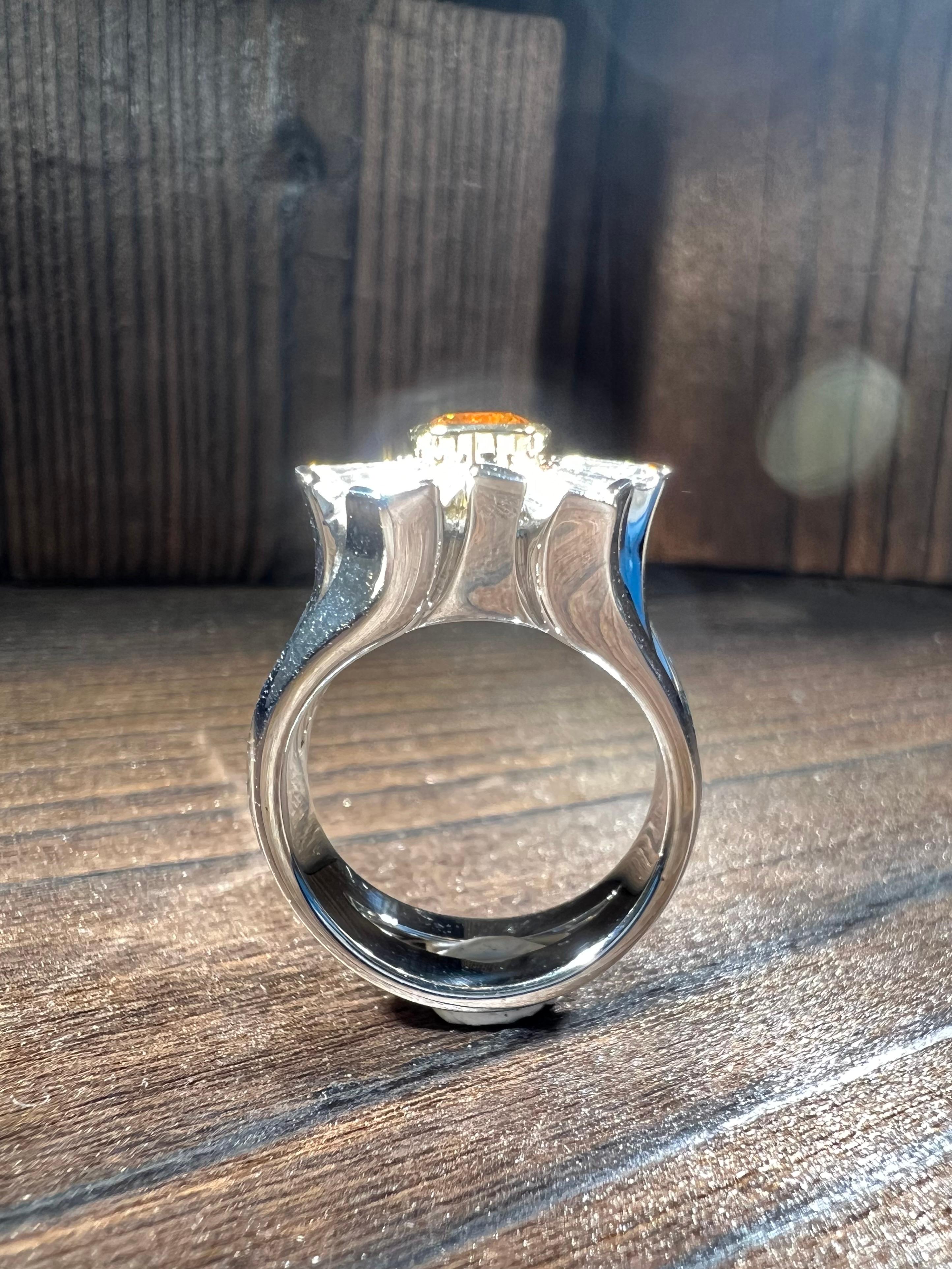 Weissgold Ring 18k mit naturfarbenen Diamanten (2.2 Carat) For Sale 3