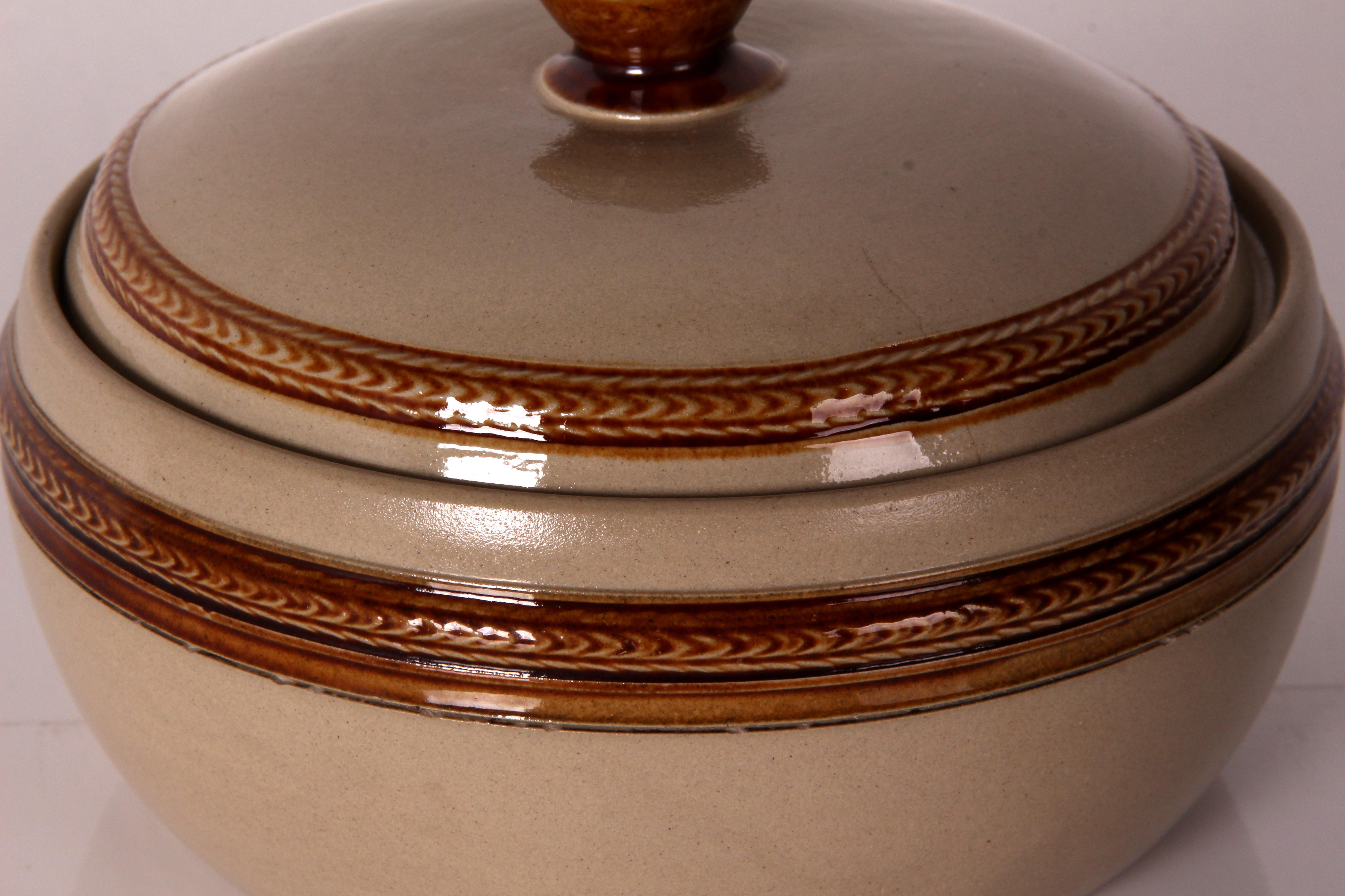 WEKARA art deco 20s 30s salt glaze jewelry can confectionery box South. Germany In Good Condition For Sale In Landshut, BY