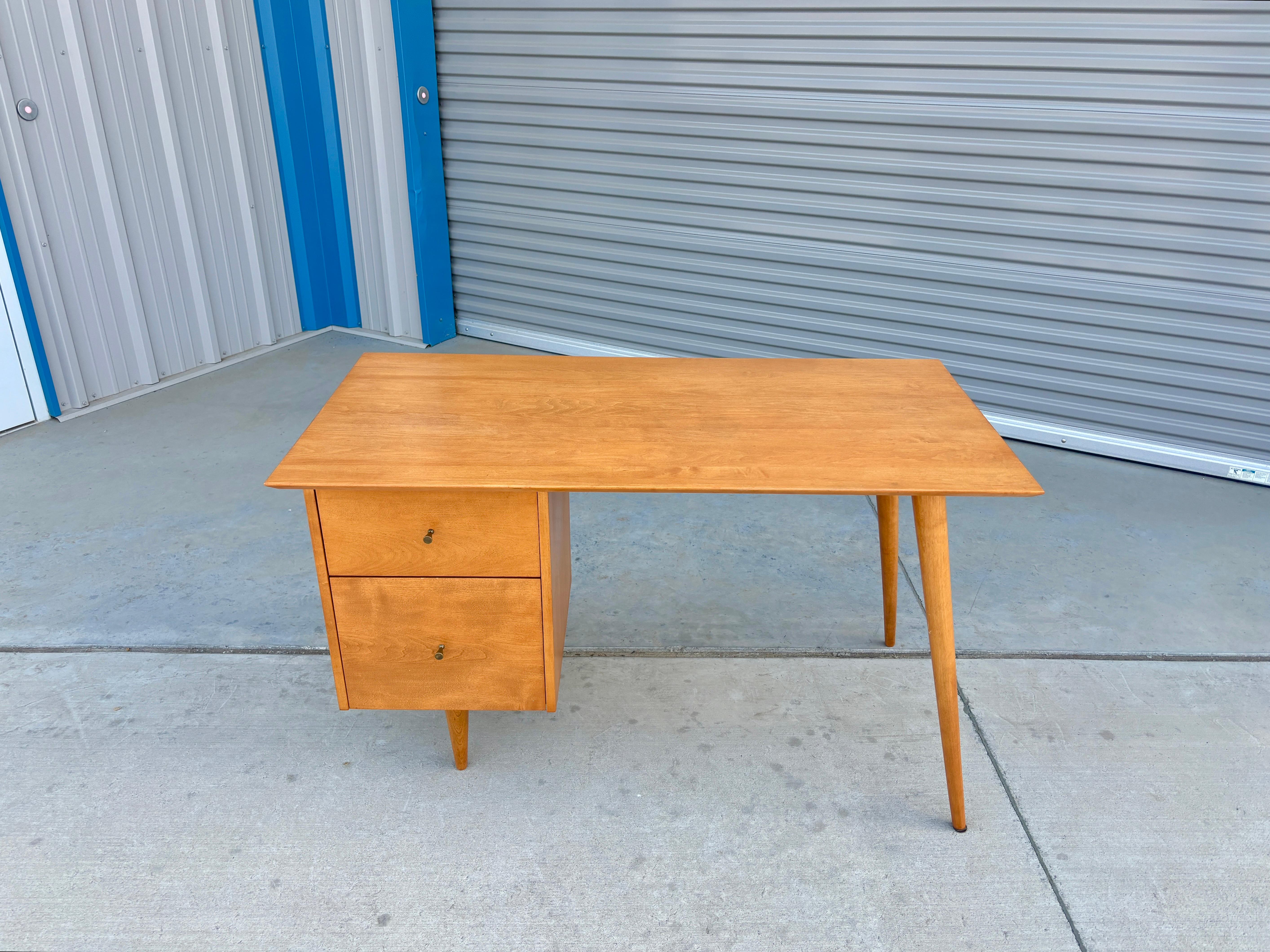 Welcome to Mid-Century NoHo

[Mid Century Maple Desk by Paul McCobb for Winchendon]

Mid-century maple desk designed by Paul McCobb for Winchendon. This beautiful desk is made of maple and features two spacious pull-out drawers with elegant brass