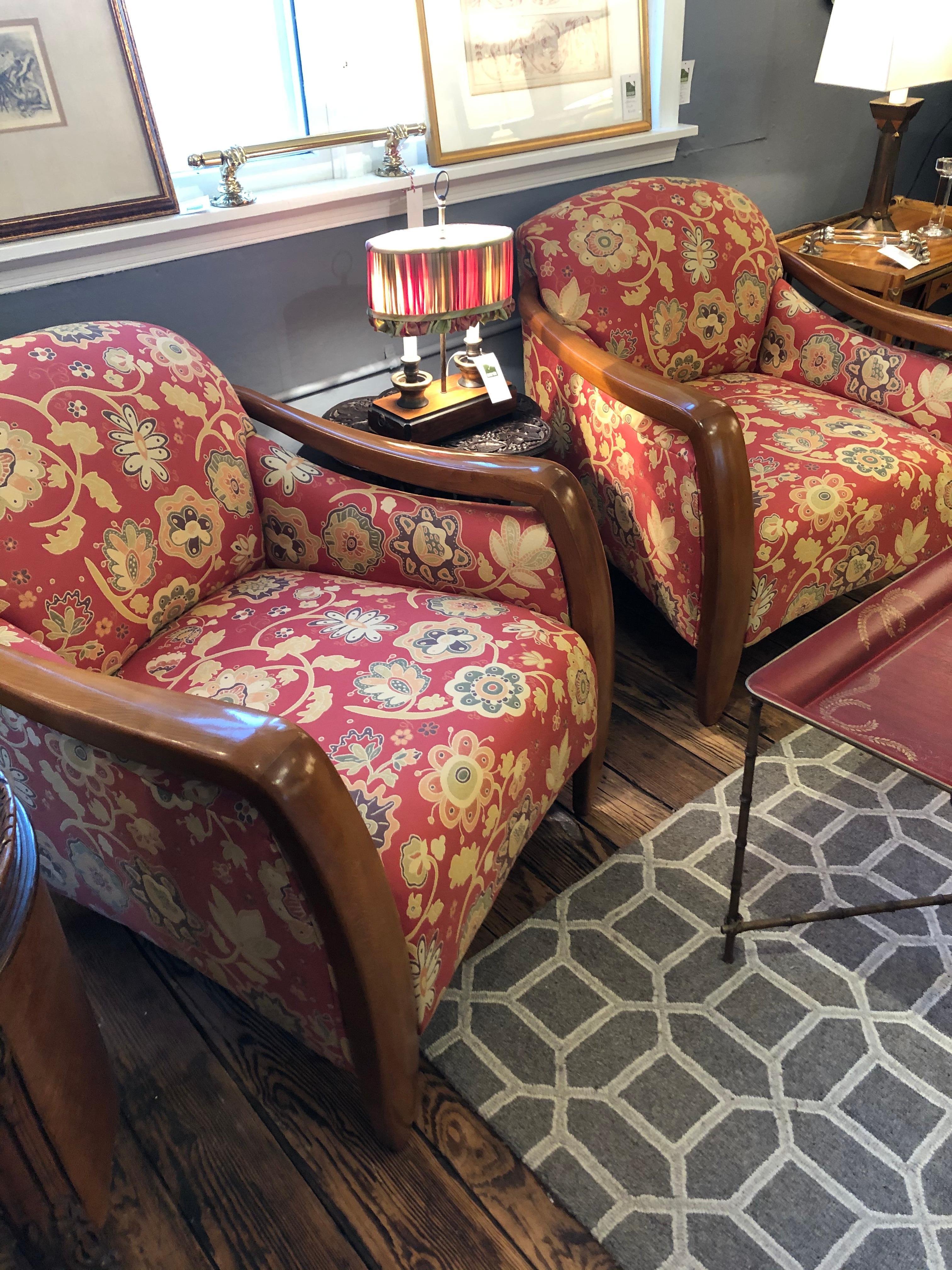 Welcoming Set of Classy Art Deco Club Chairs and Matching Ottoman In Good Condition In Hopewell, NJ