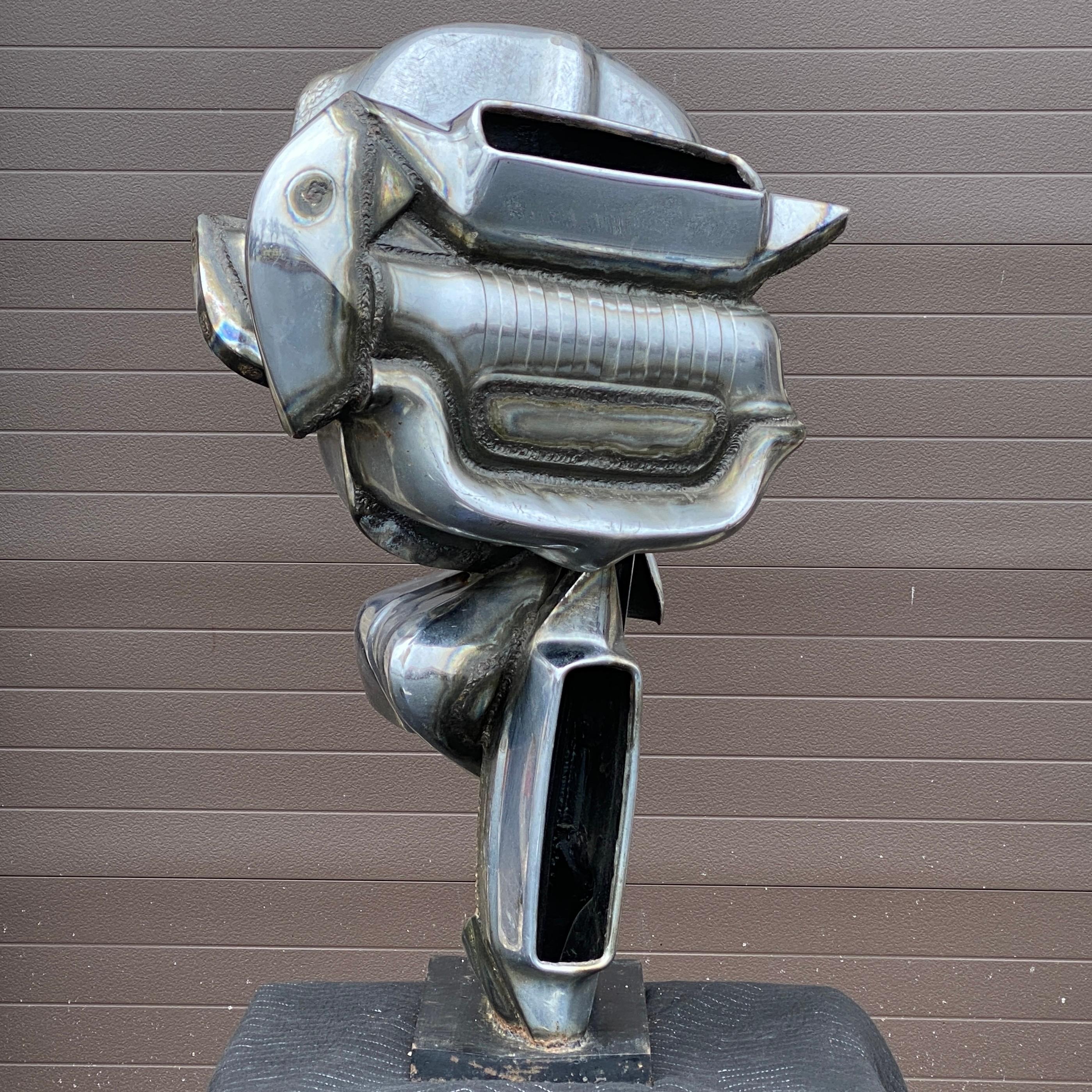 Bumper automobile chromé soudé - Sculpture abstraite de Jason Seley (1919-1983) Bon état - En vente à West Chester, PA