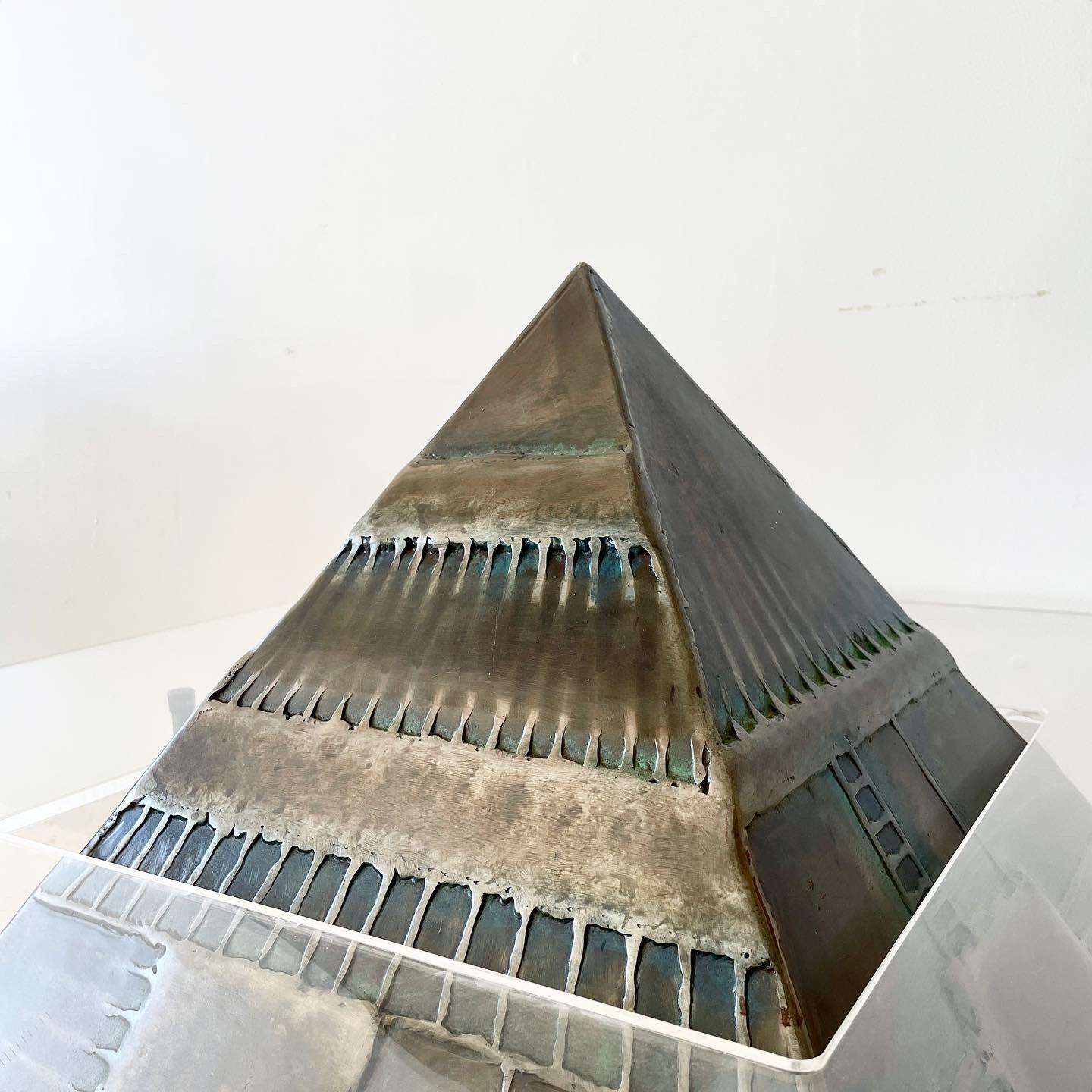 Late 20th Century Welded Metal Levitating Pyramid Coffee Table with Lucite Top For Sale