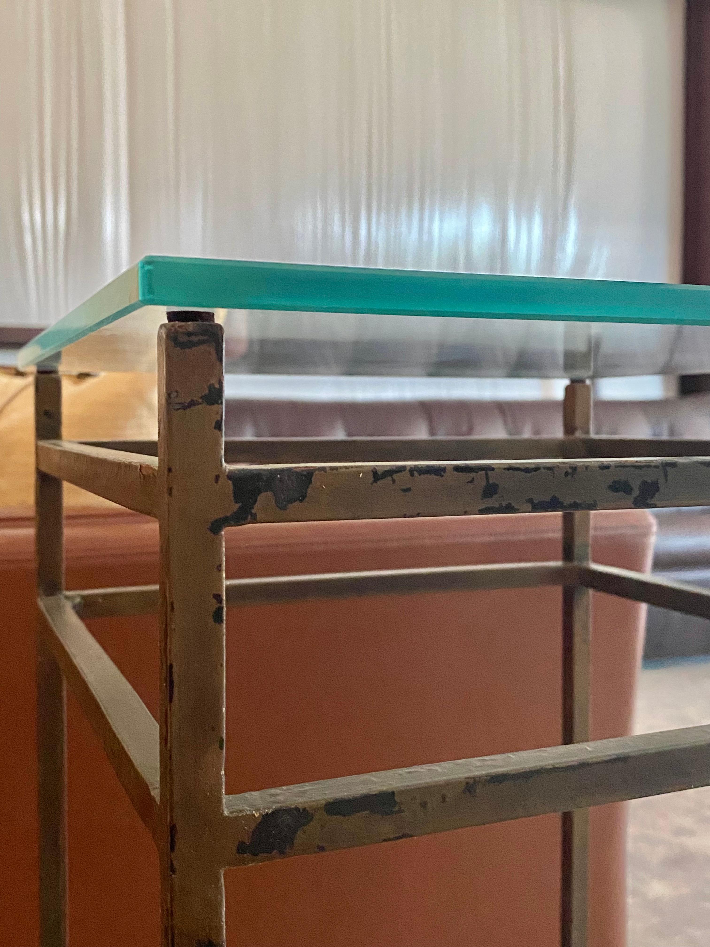 Piédestal moderniste en acier soudé / Support de plantes en vente 5