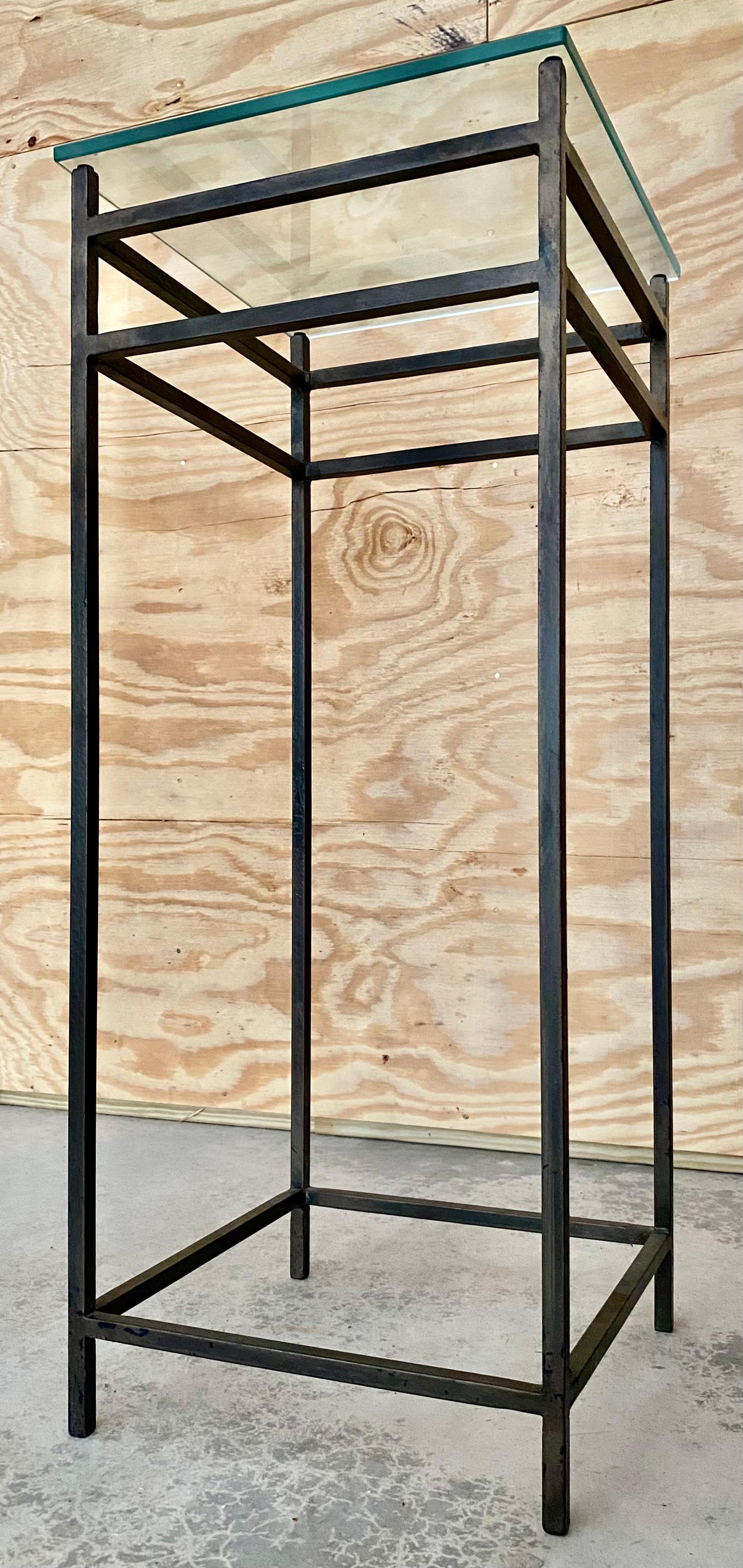 Piédestal moderniste en acier soudé / Support de plantes en vente 8