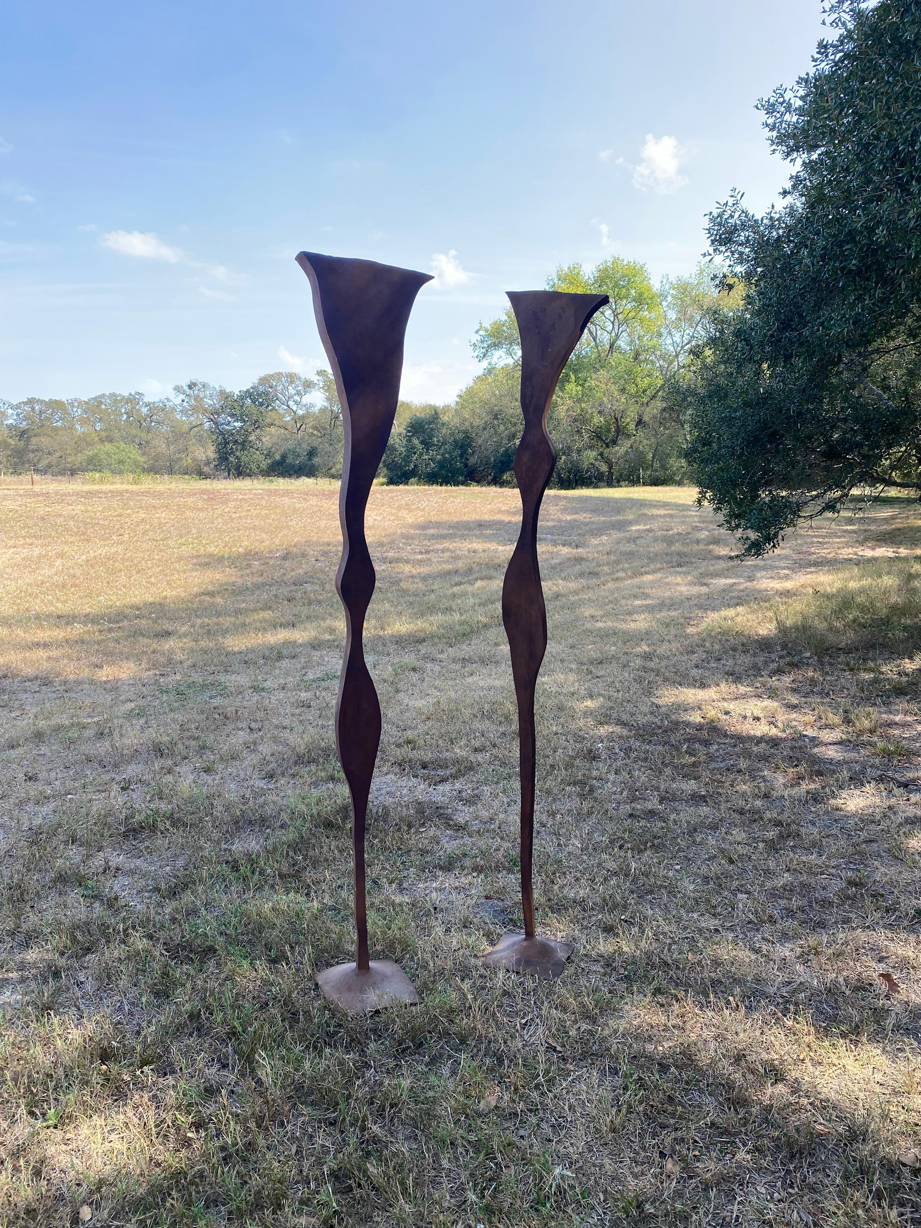 Sculptures en acier soudé (d'après SERRA), une paire en vente 6