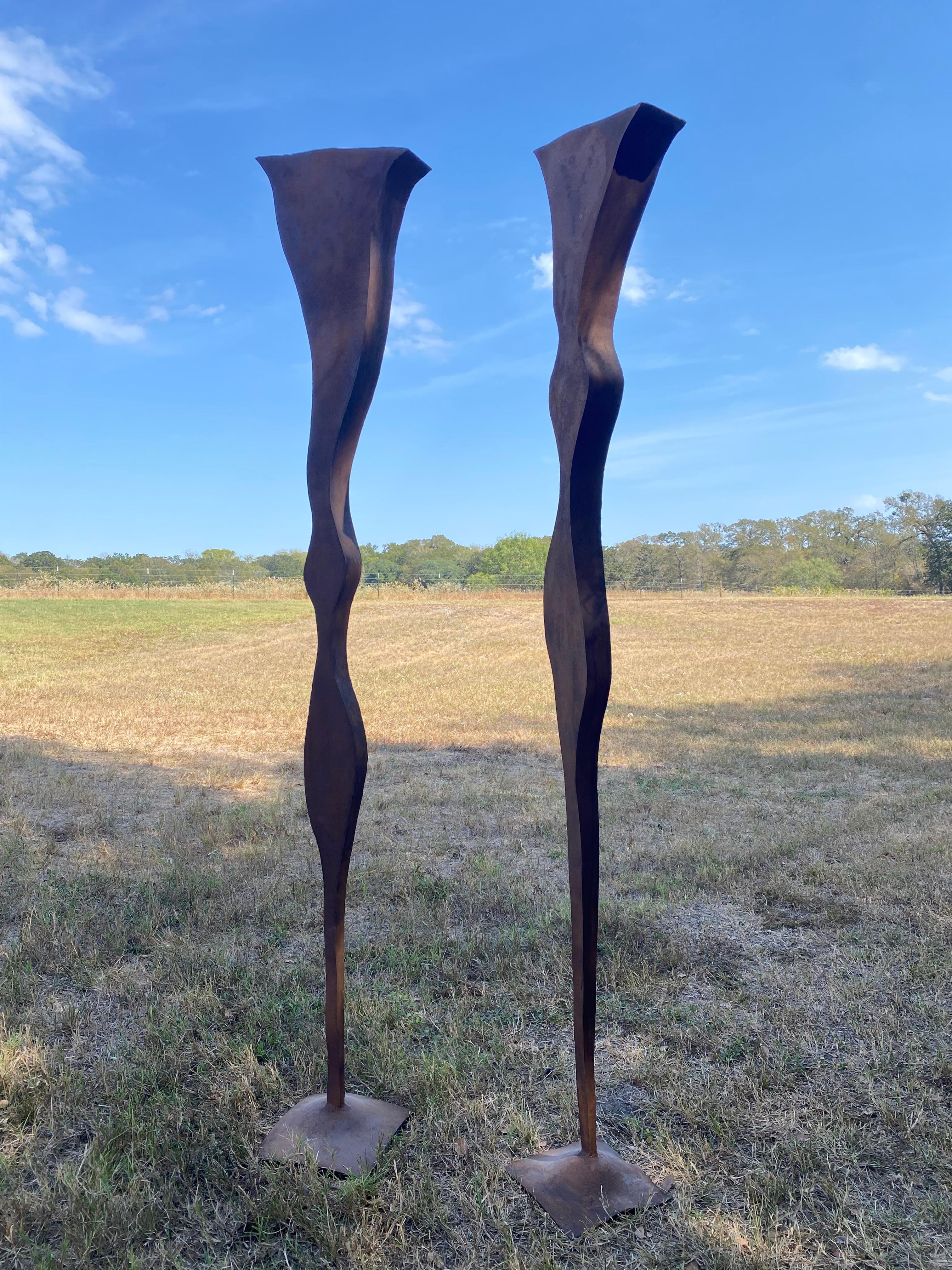 Sculptures en acier soudé (d'après SERRA), une paire en vente 8