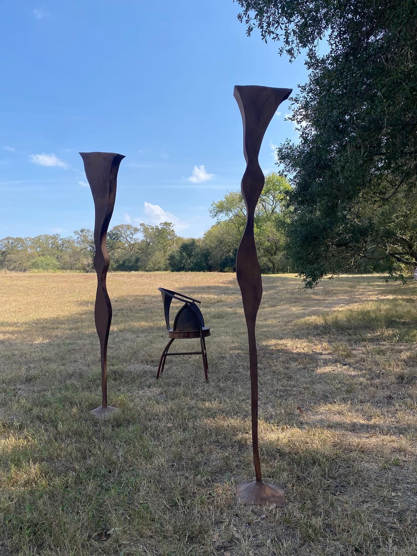 Américain Sculptures en acier soudé (d'après SERRA), une paire en vente
