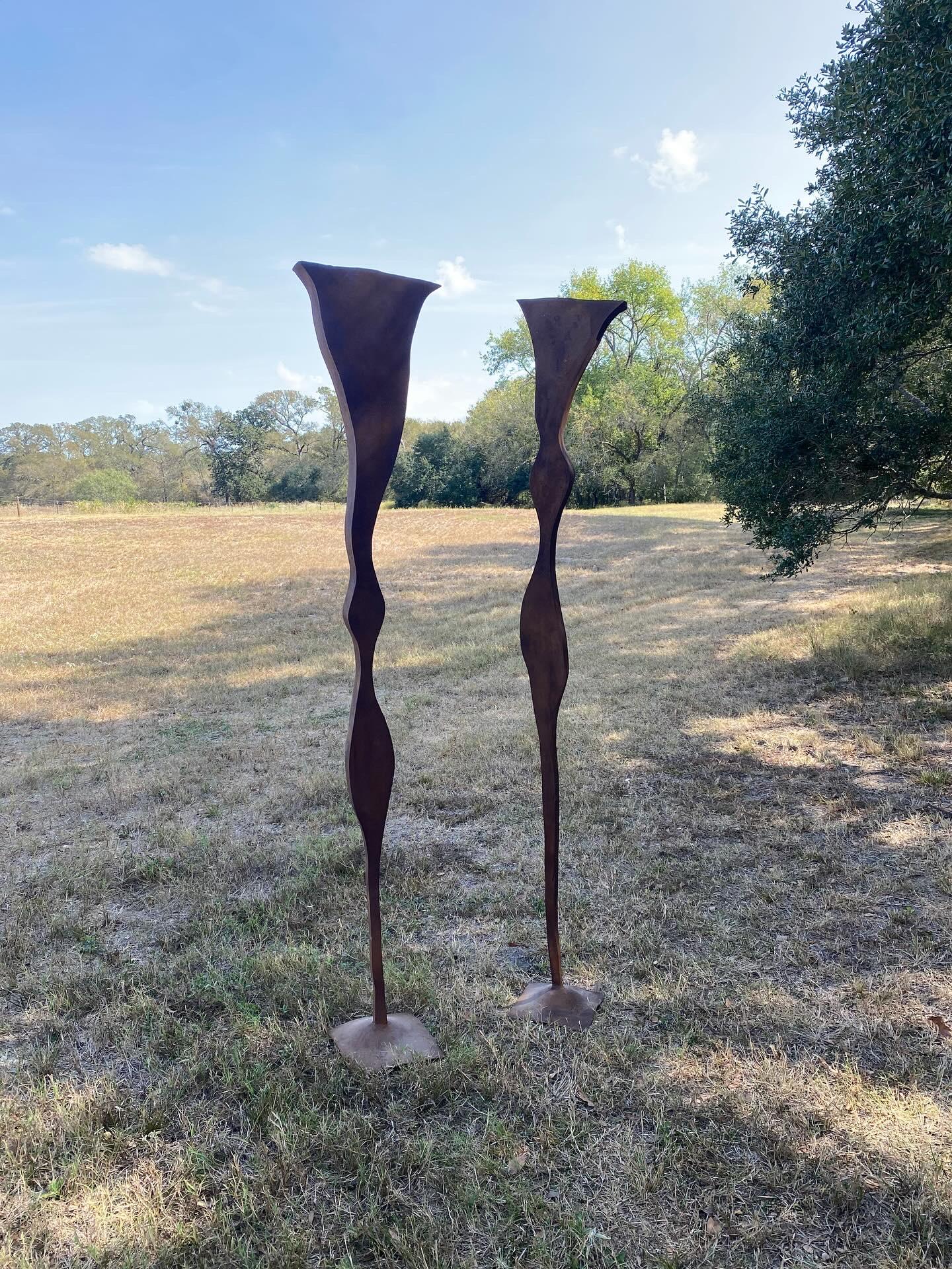 Sculptures en acier soudé (d'après SERRA), une paire Bon état - En vente à Round Top, TX