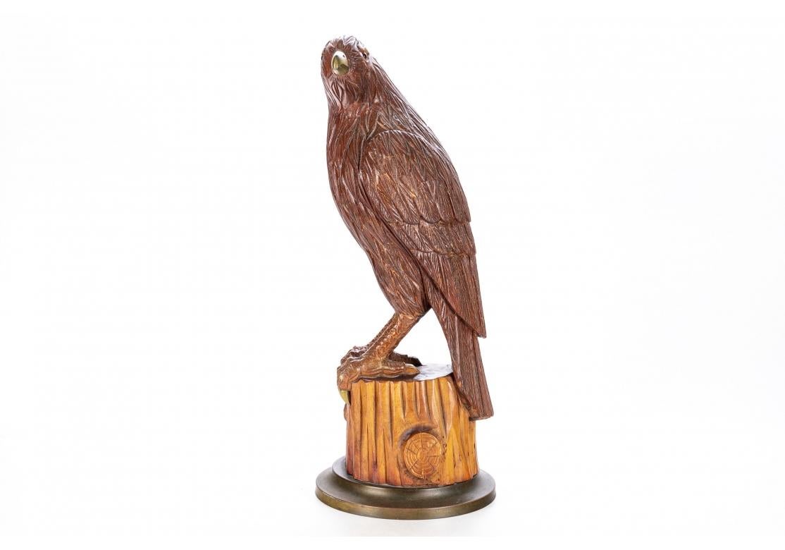 Figure d'aigle d'art populaire bien sculptée en vente 4