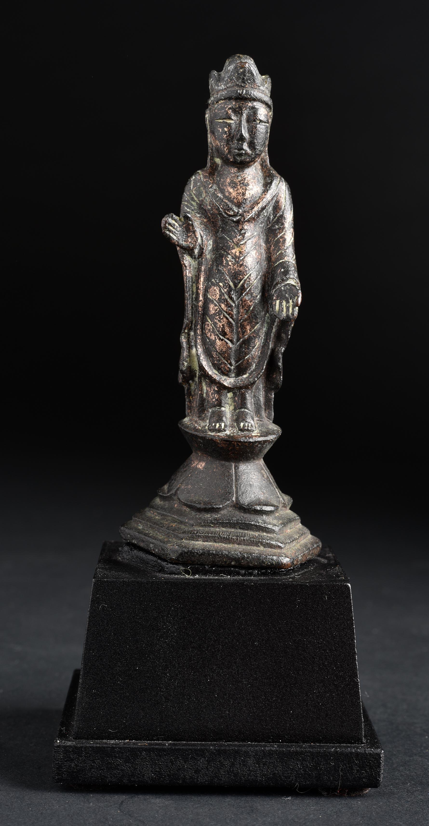 Well cast very fine and rare  8-10thC Korean Buddha- nice face, remains of original gilding throughout. No damage or loss except for usual surface wear. Originally had a separately cast Mandorla. Stands 3.25 inches tall. Leans slightly to the left.