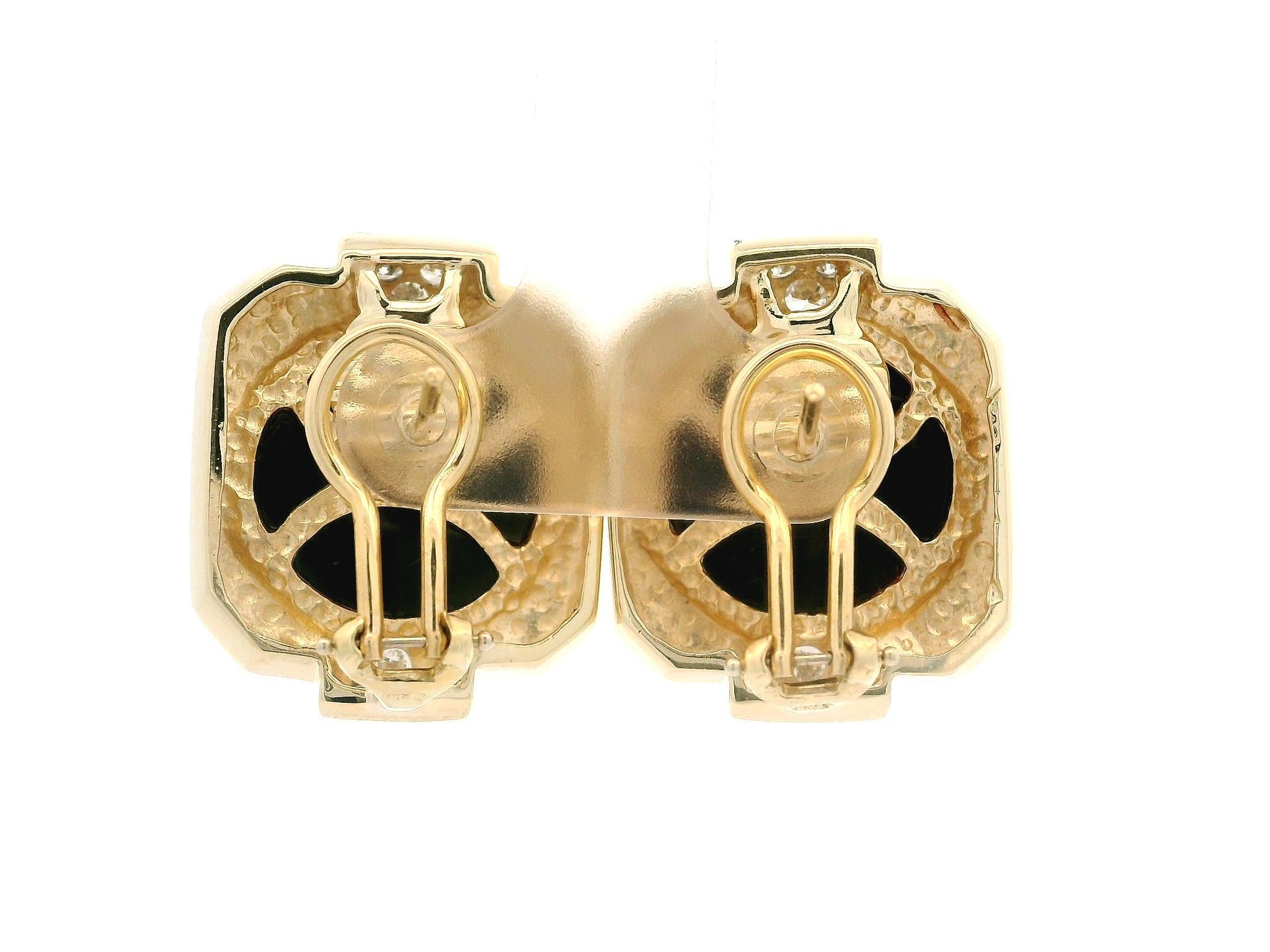 Donna Orecchino a bottone Well Made in oro giallo 14k con onice nero tondo grande e diamanti in vendita