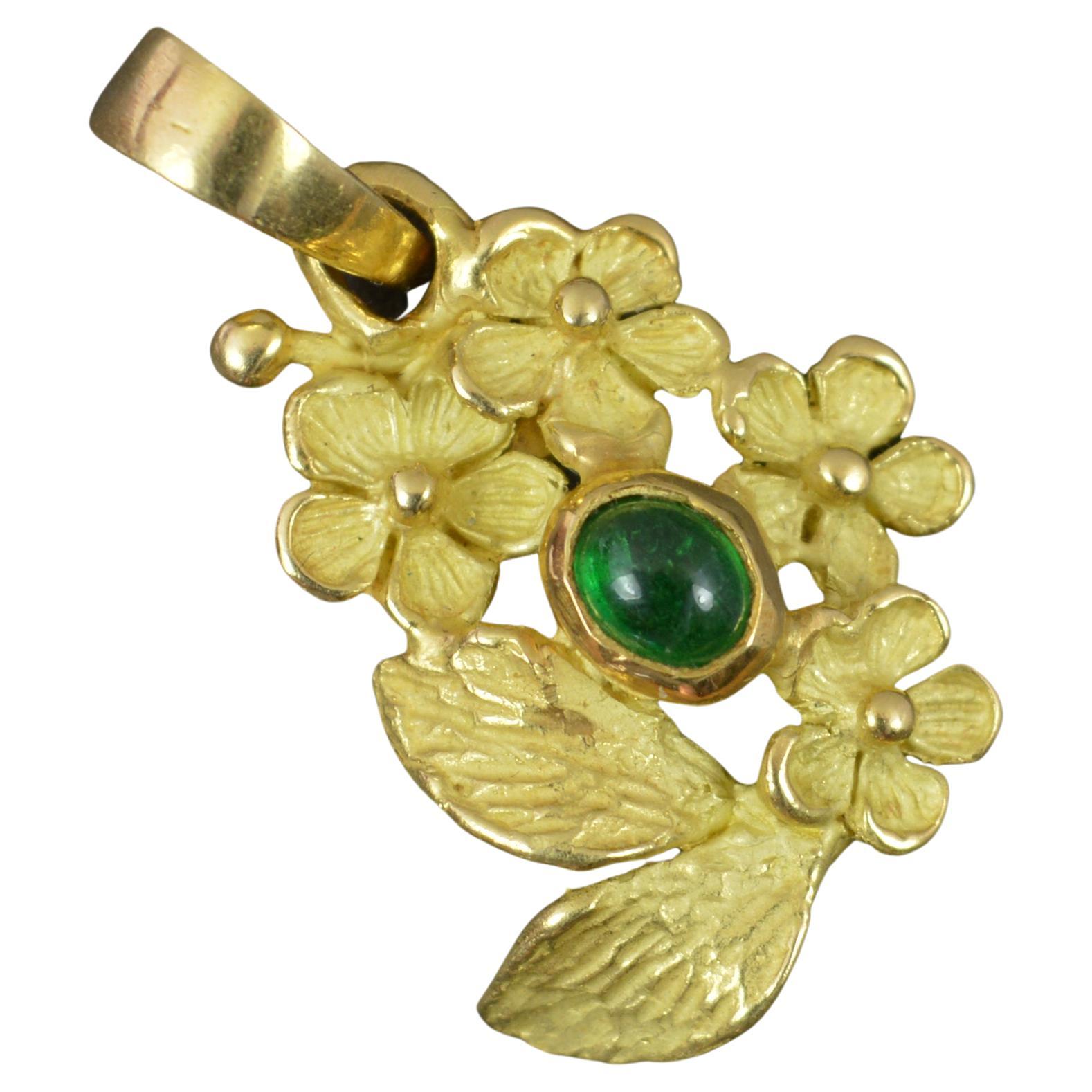 Well Made 18 Carat Gold and Emerald Cabochon Flower Pendant