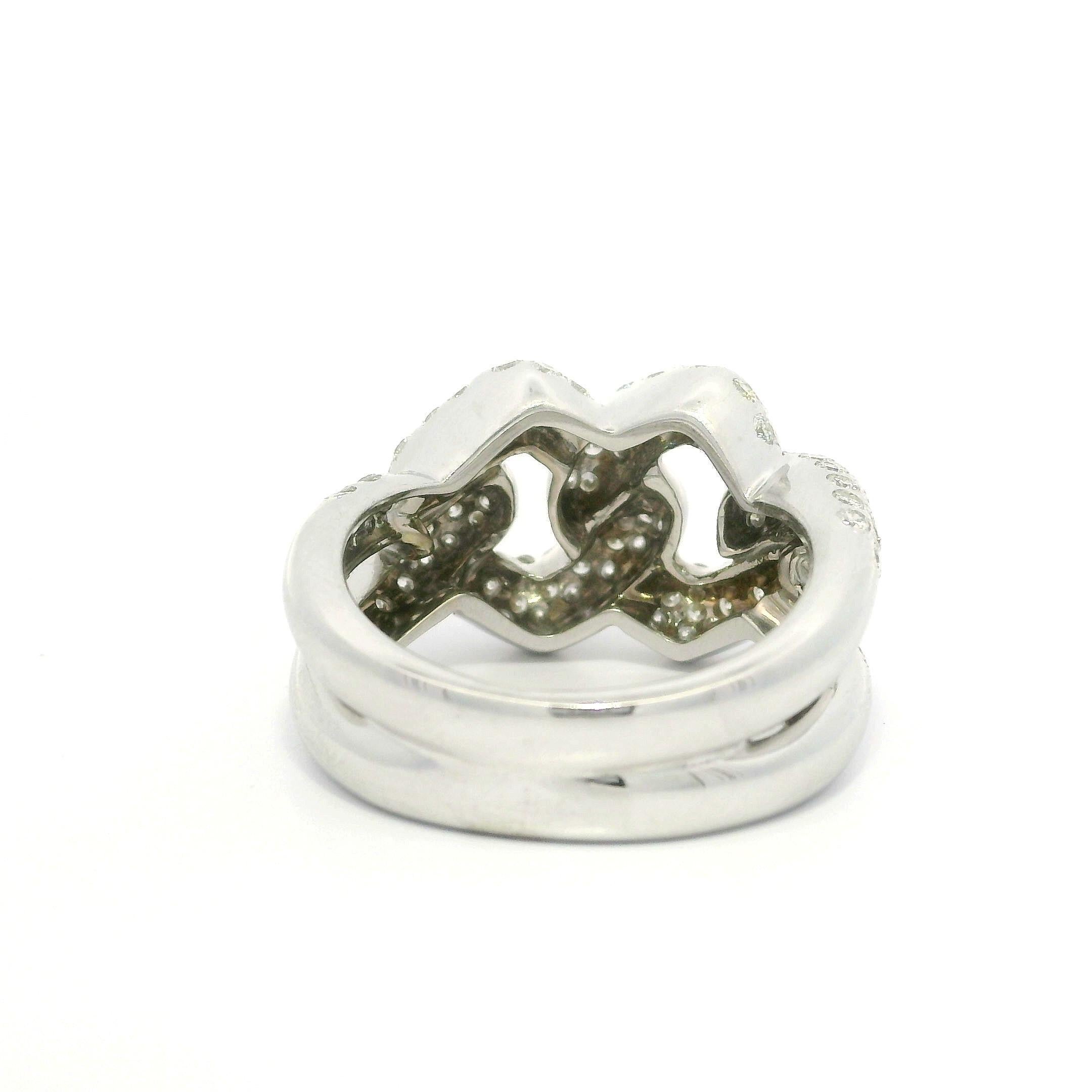 Well Made 18k White Gold 2.40ctw Pave Diamond Curb Link Band Ring For Sale 7