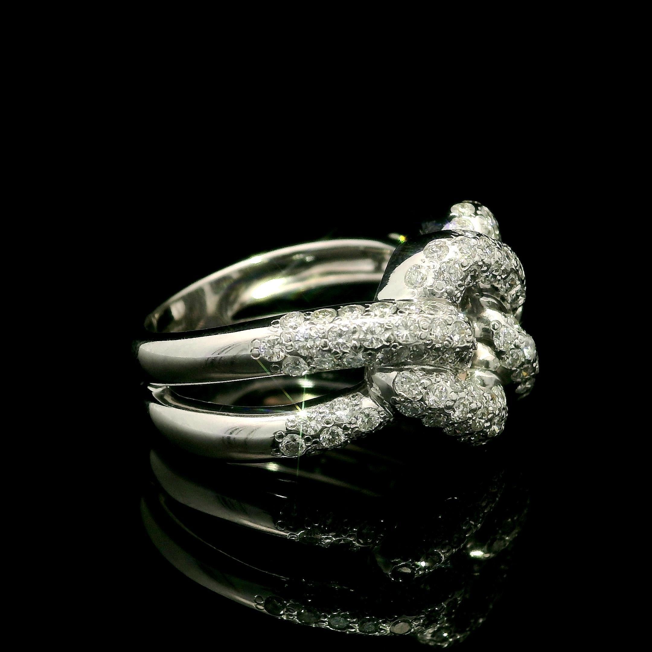 Well Made 18k White Gold 2.40ctw Pave Diamond Curb Link Band Ring In Excellent Condition For Sale In Montclair, NJ