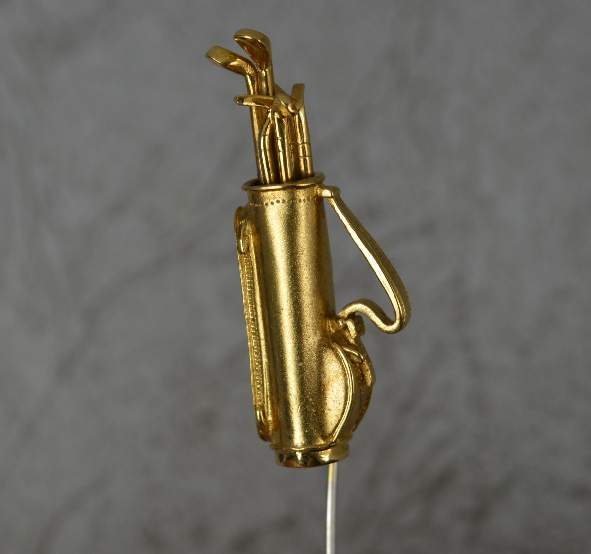 Well Made 9 Carat Gold Golfing Stick Tie Pin In Excellent Condition For Sale In St Helens, GB